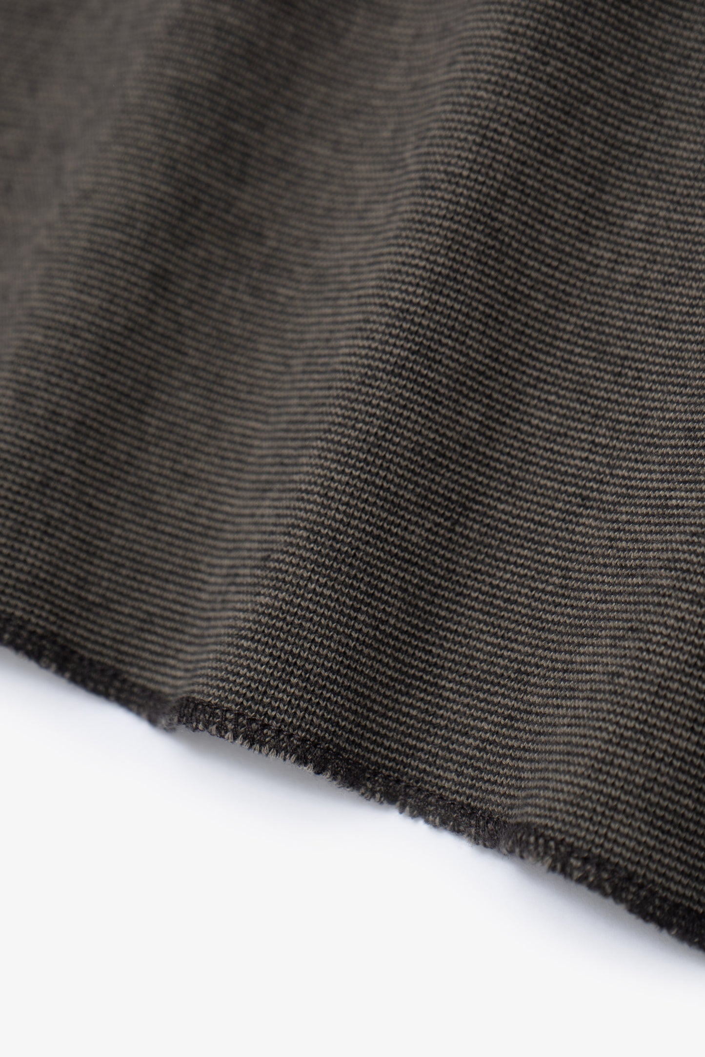 HIGH V-NECK T-SHIRT - SIERRA STRIPE