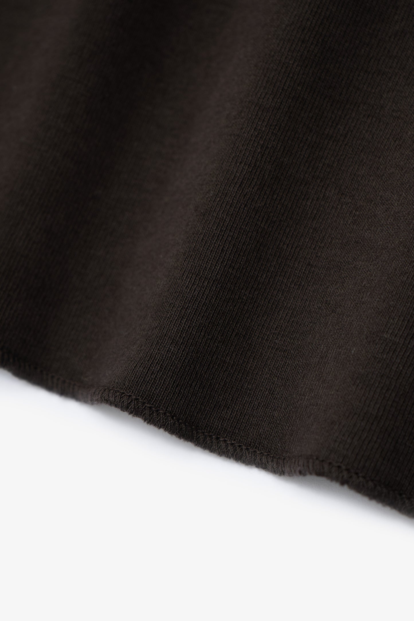 HIGH V-NECK T-SHIRT - TIMBER