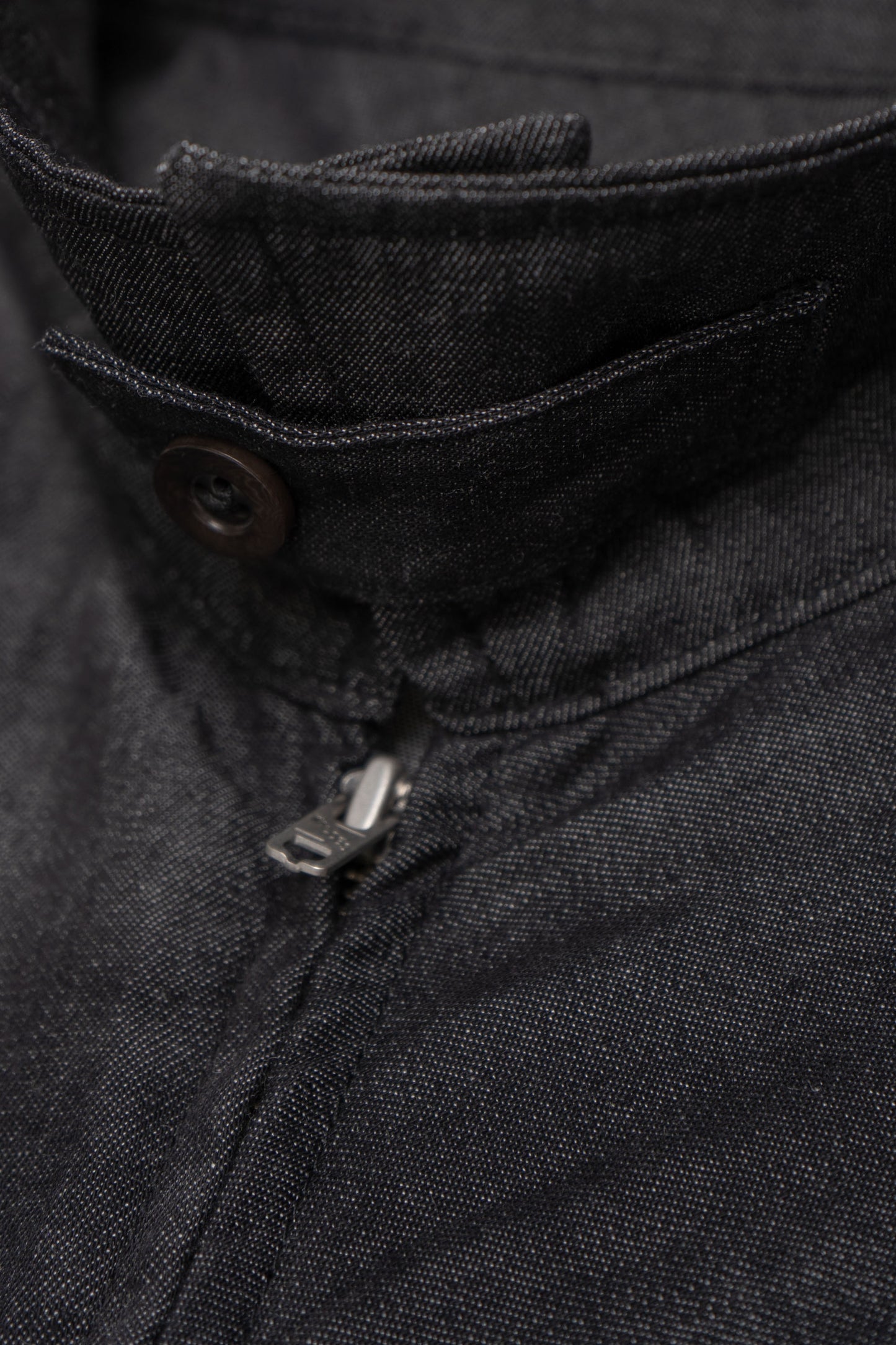 JOLIET ZIP SHIRT - BLACK CHAMBRAY
