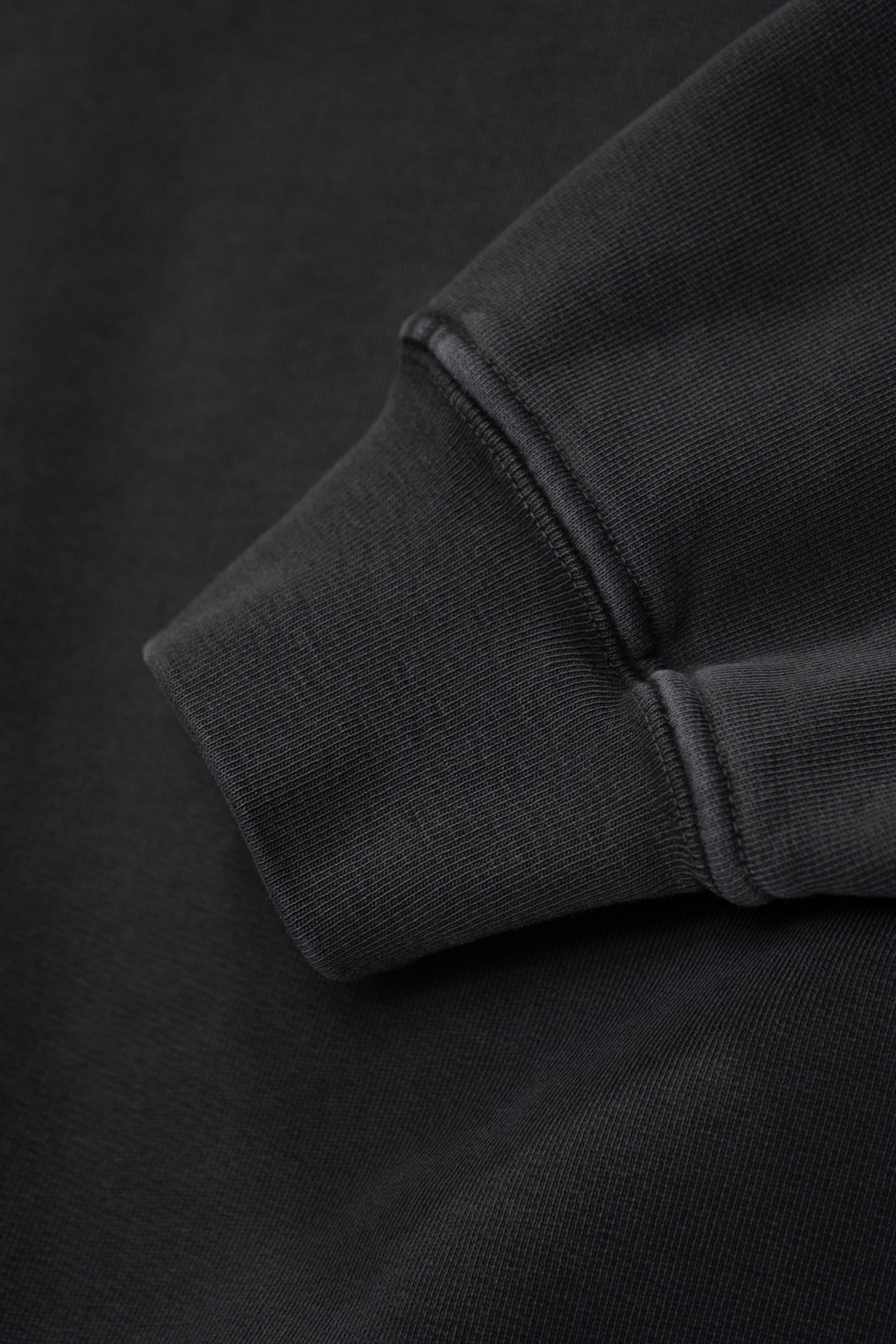 MINI CREWNECK - PIGMENT CHARCOAL