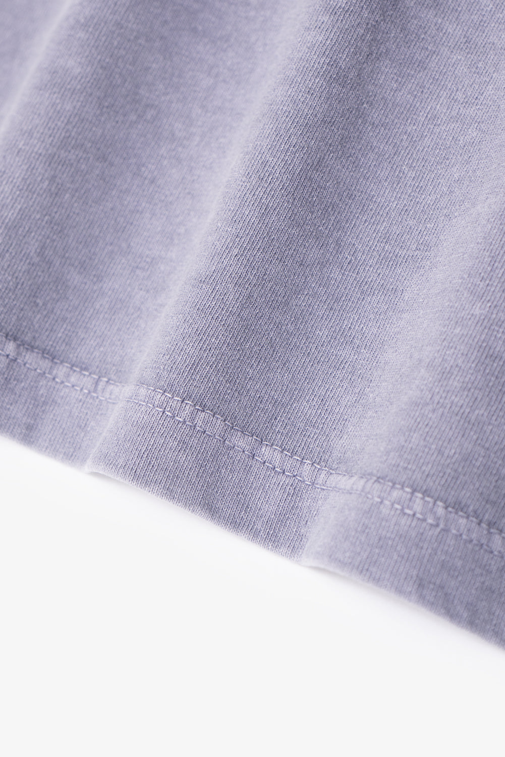 Close-up of fabric ripple of LW101 Our T-shirt in lilac grey
