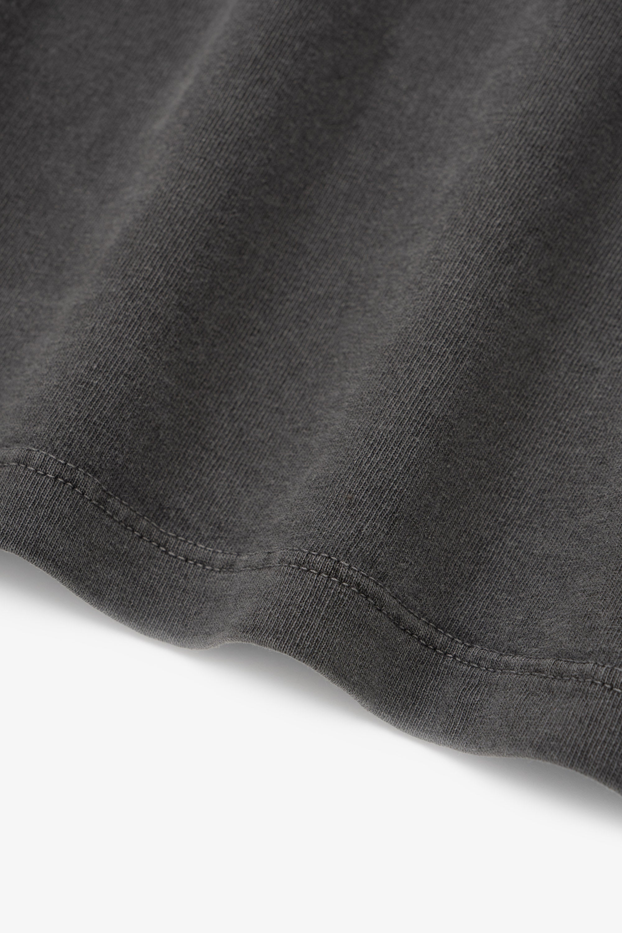 Fabric ripple detail of LW101 Our T-shirt