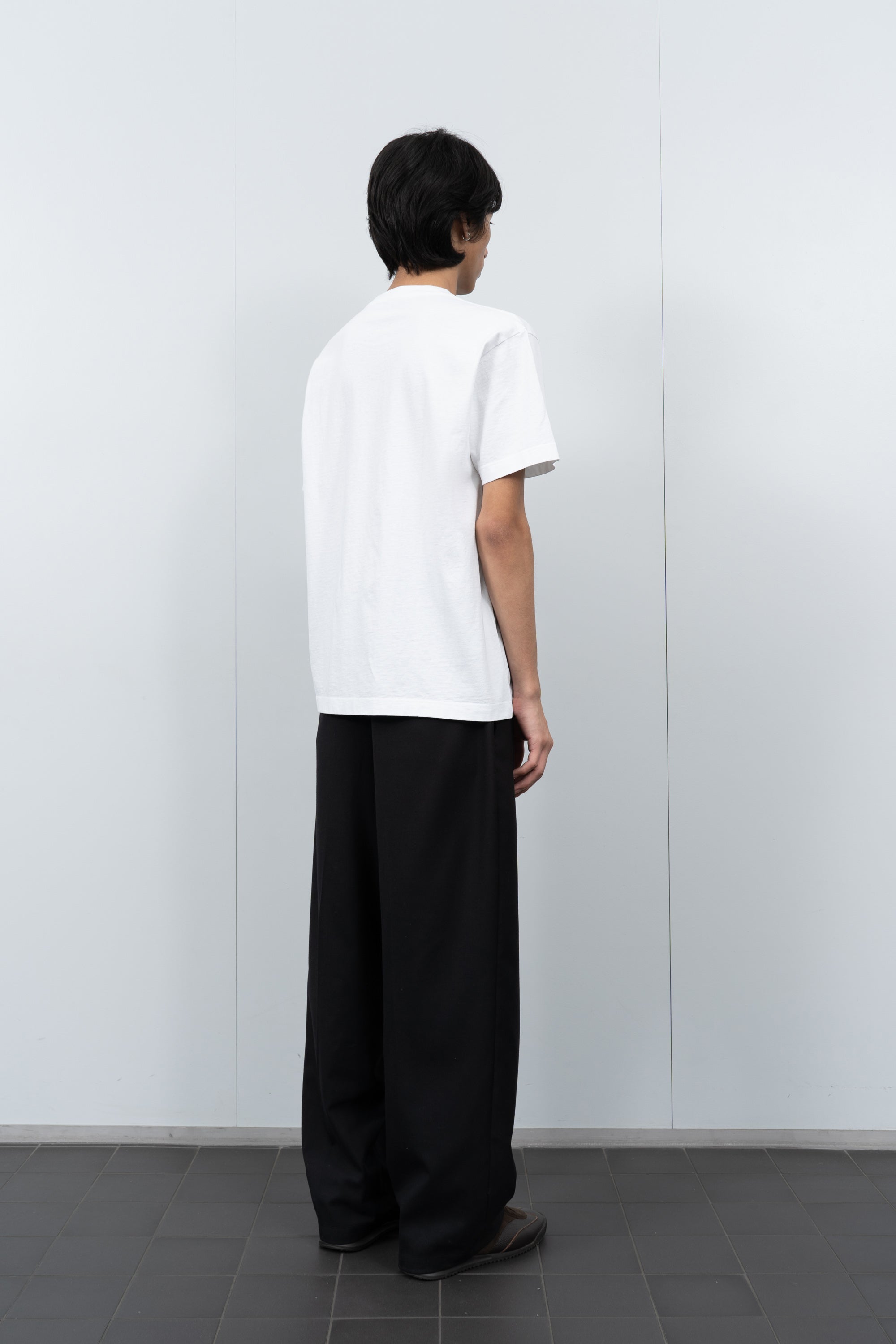 LW102 Municipal T-shirt in White on a model