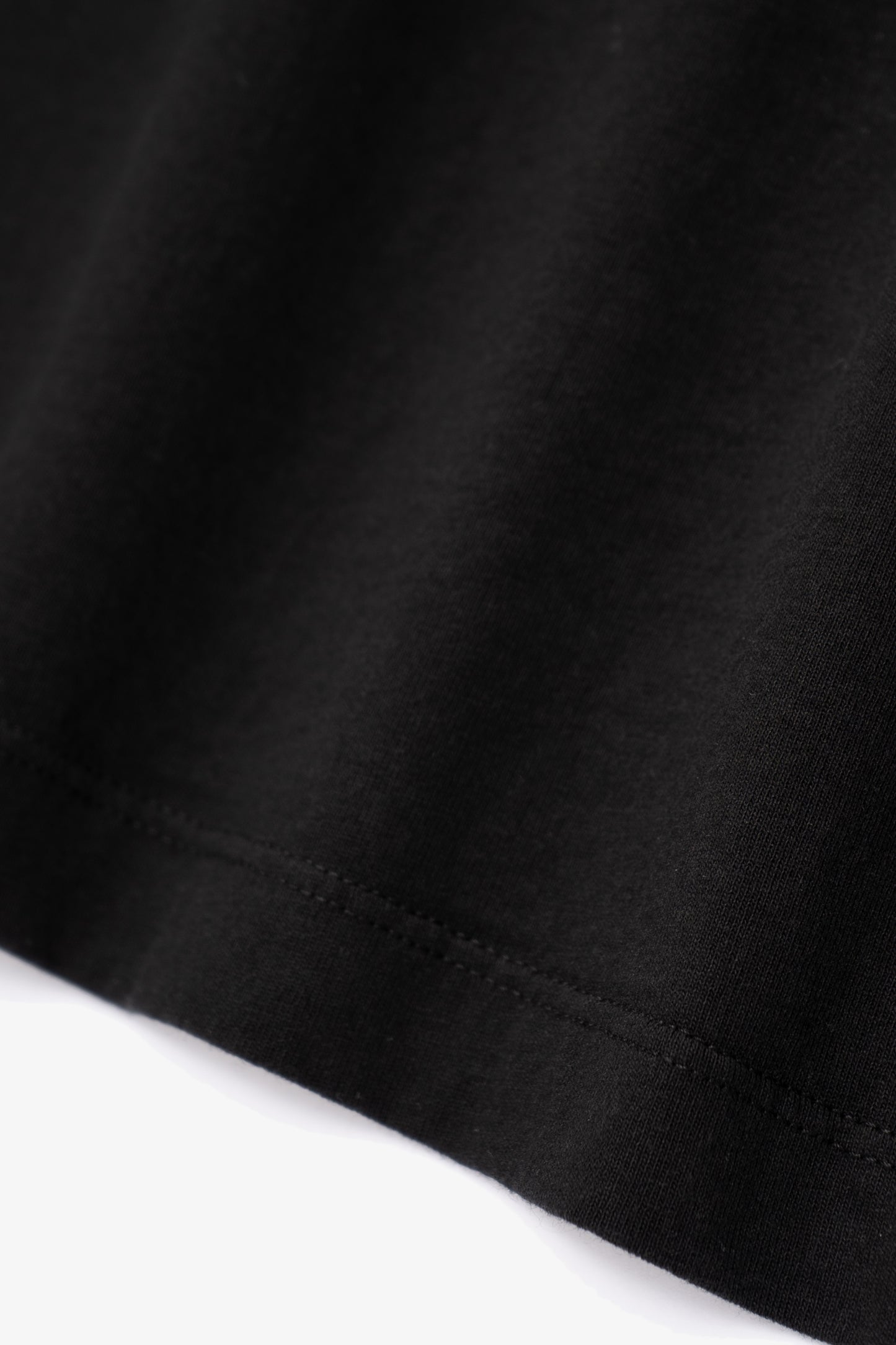 Close-up of pocket of LW103 Municipal Pocket T-shirt in black