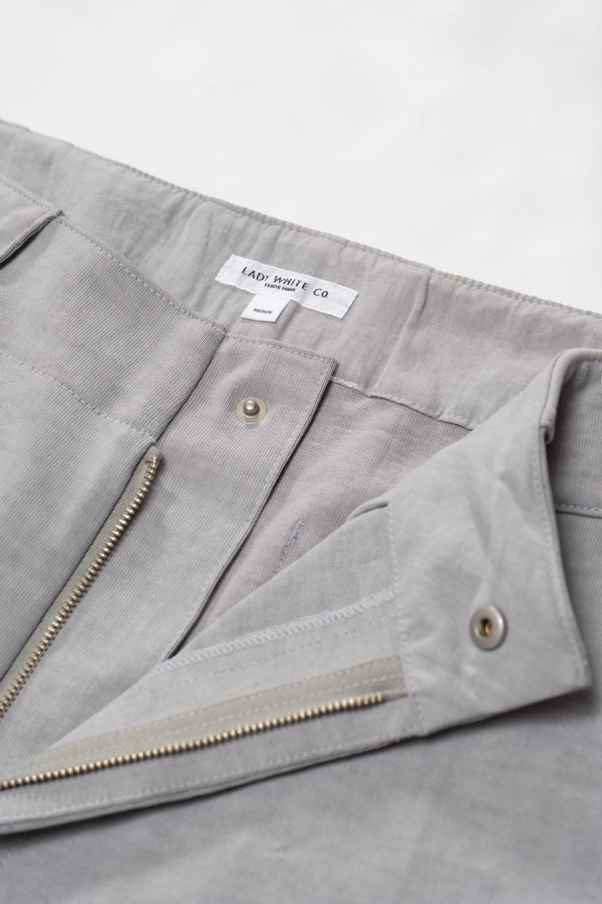 Zipper detail of LW1100 Jersey Trouser in Pigment Chalk