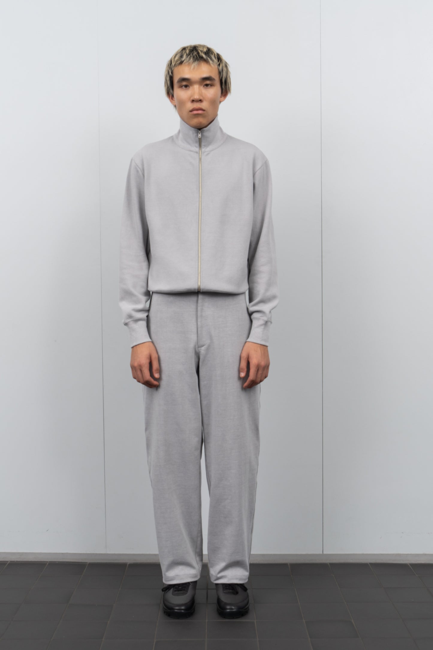 LW1100 Jersey Trouser in Pigment Chalk on a model