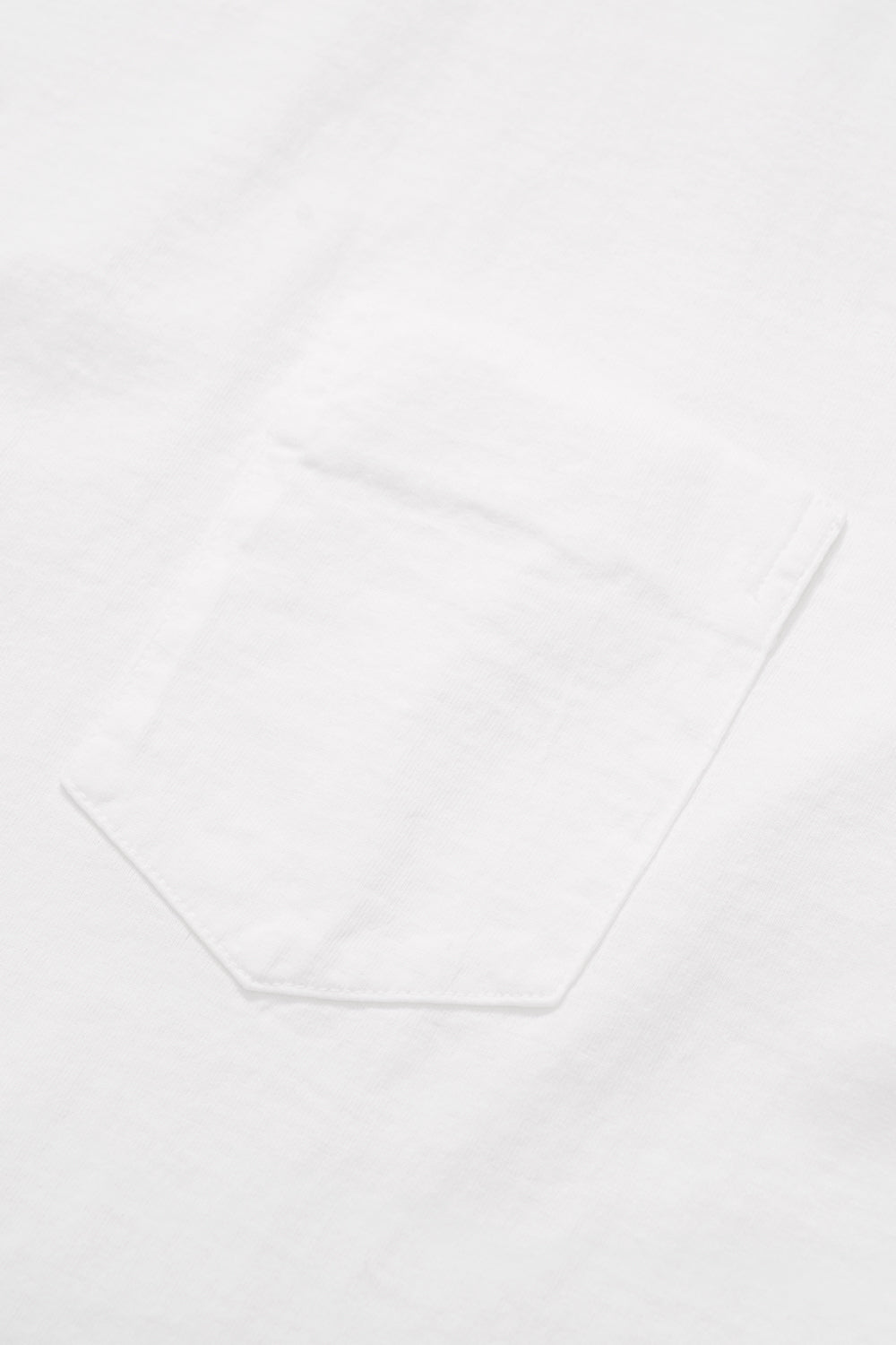Fabric ripple detail of LW1120 Balta Pocket T-shirt in White
