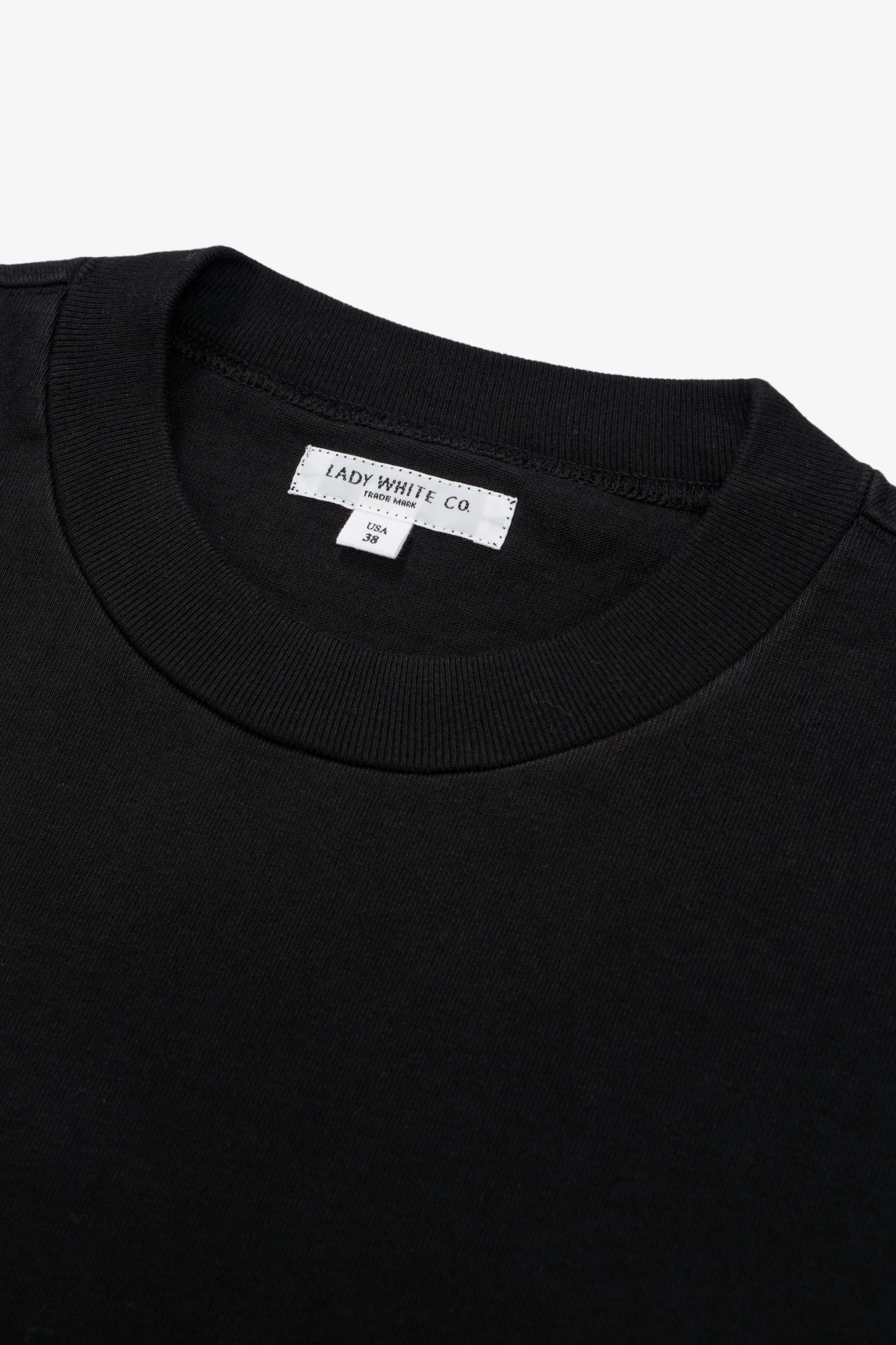 Collar detail of LW130LS Rugby T-shirt in Black