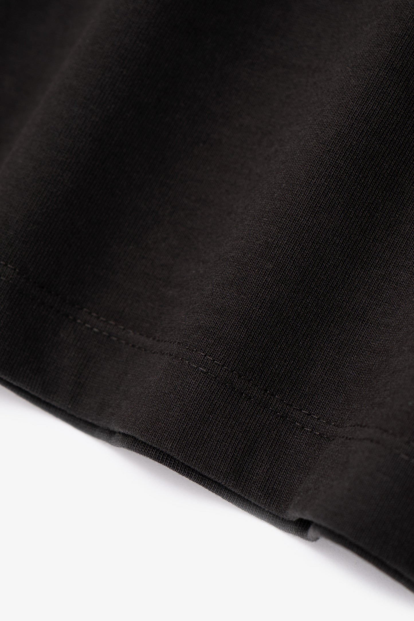 Close-up of fabric ripple of LW130T Rugby T-shirt in Shadow