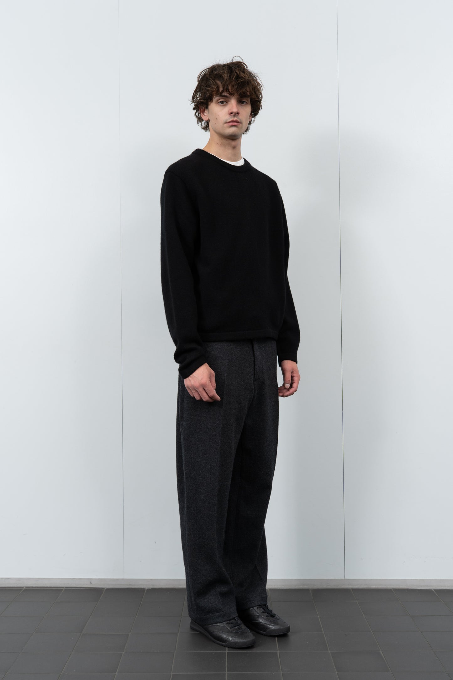 WOOL CASHMERE SWEATER - BLACK