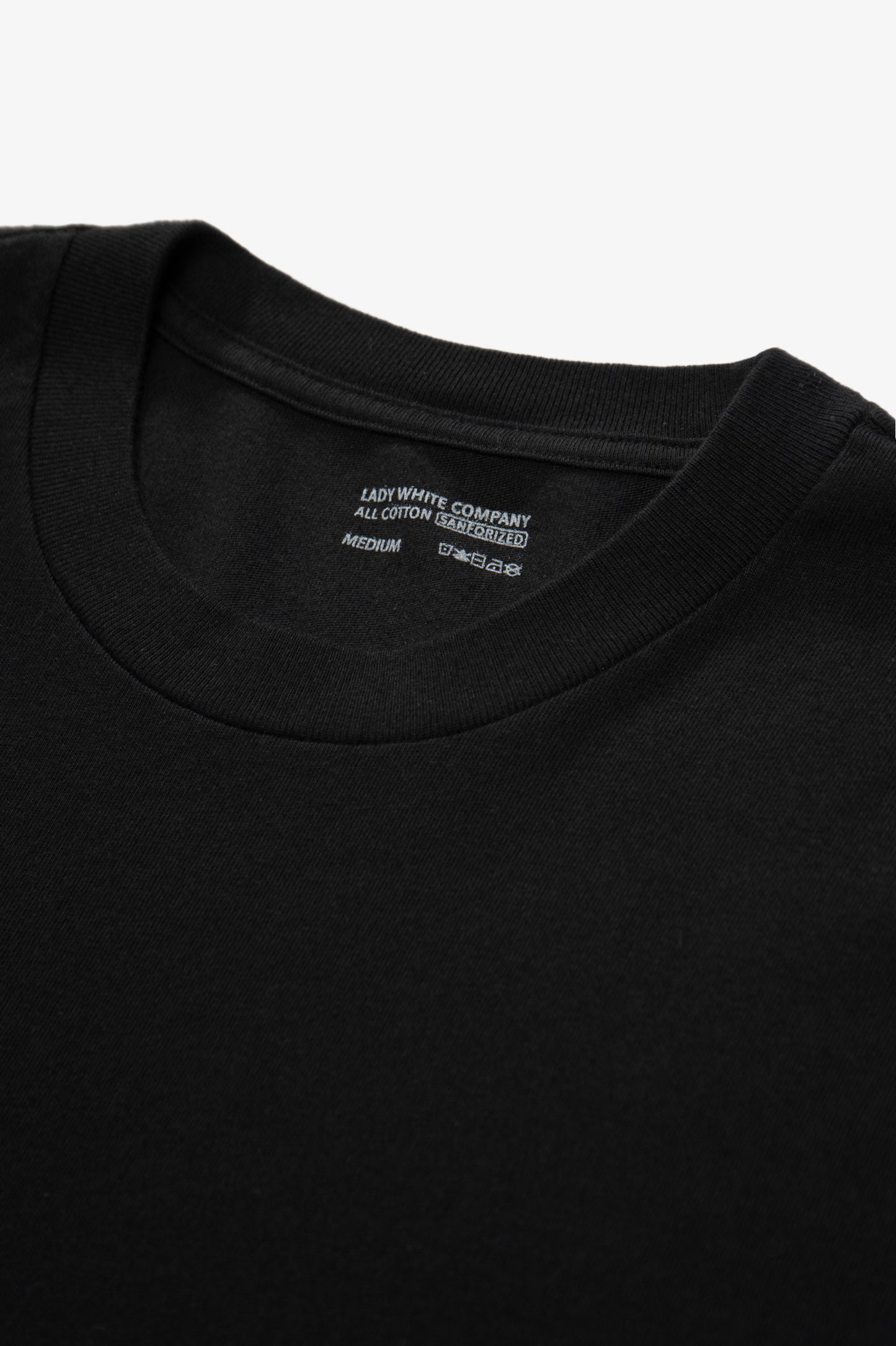 Collar detail of LW141 Athens T-shirt in Black