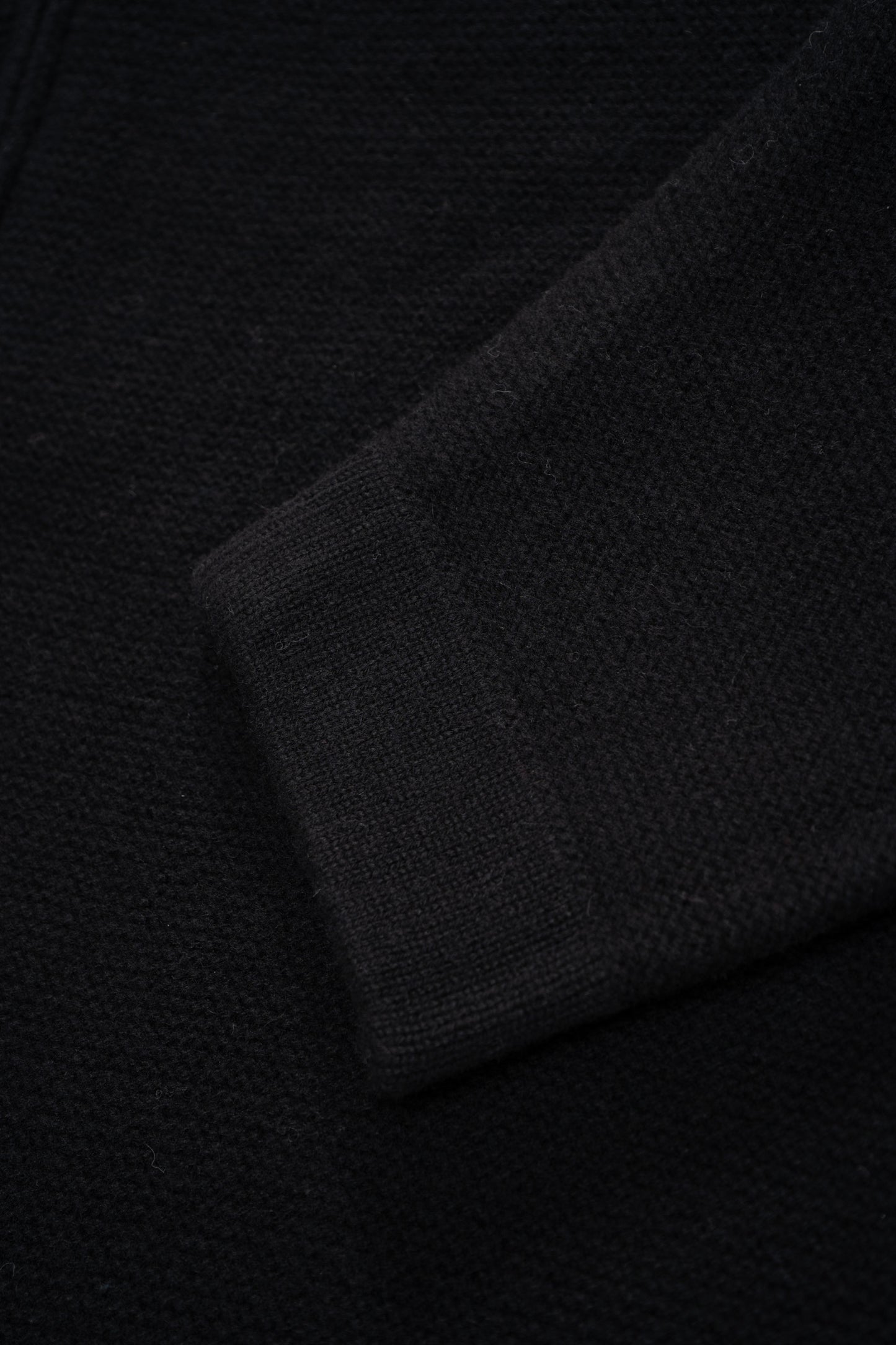 WOOL LINK ZIP CARDIGAN - BLACK