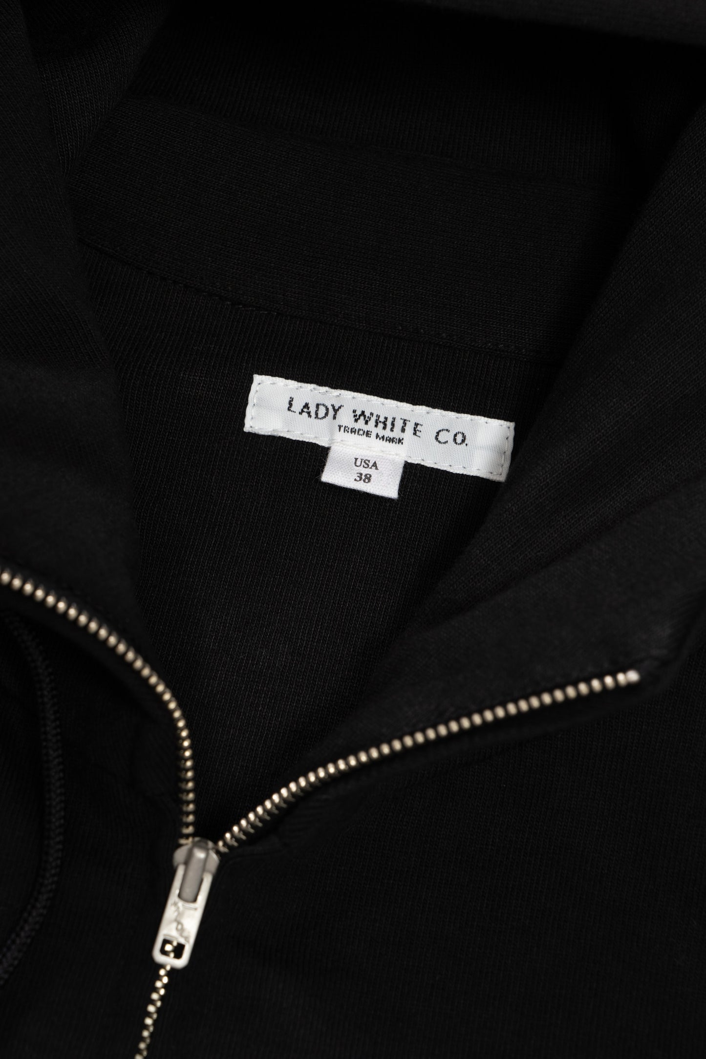 Collar detail of LW1600R Jersey Parka in Black