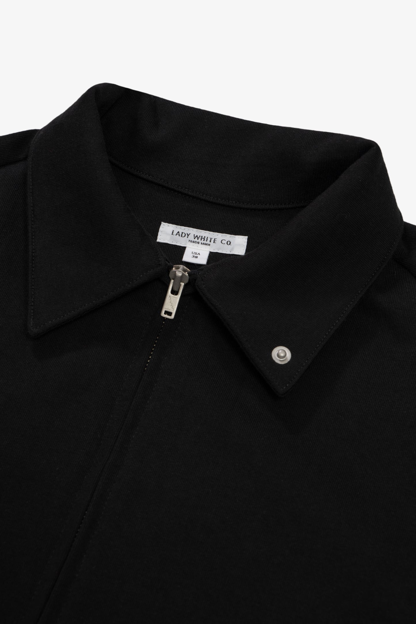 Collar detail of LW1670 Coach Jacket in Black