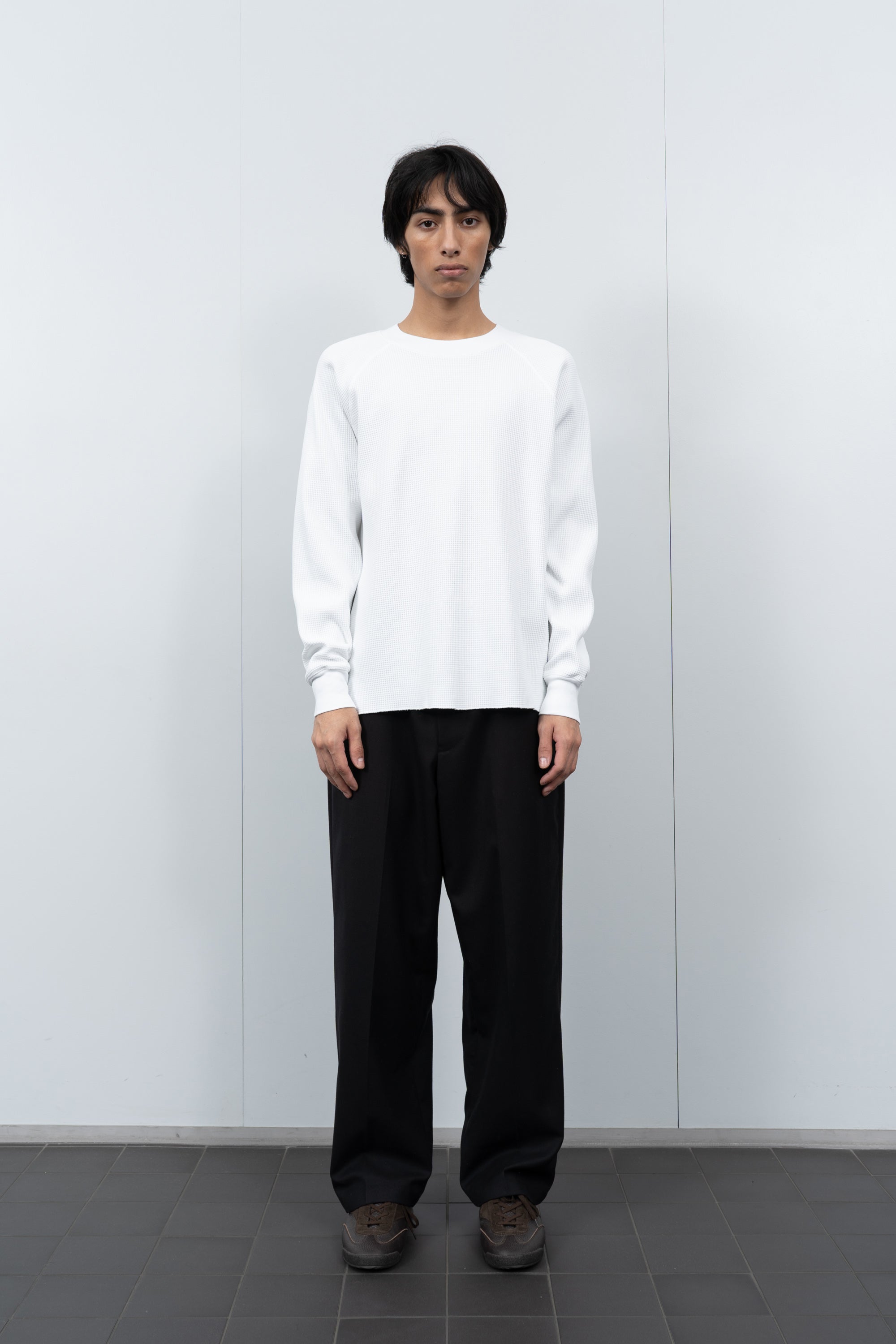 LW217 Raglan Thermal in White on a model