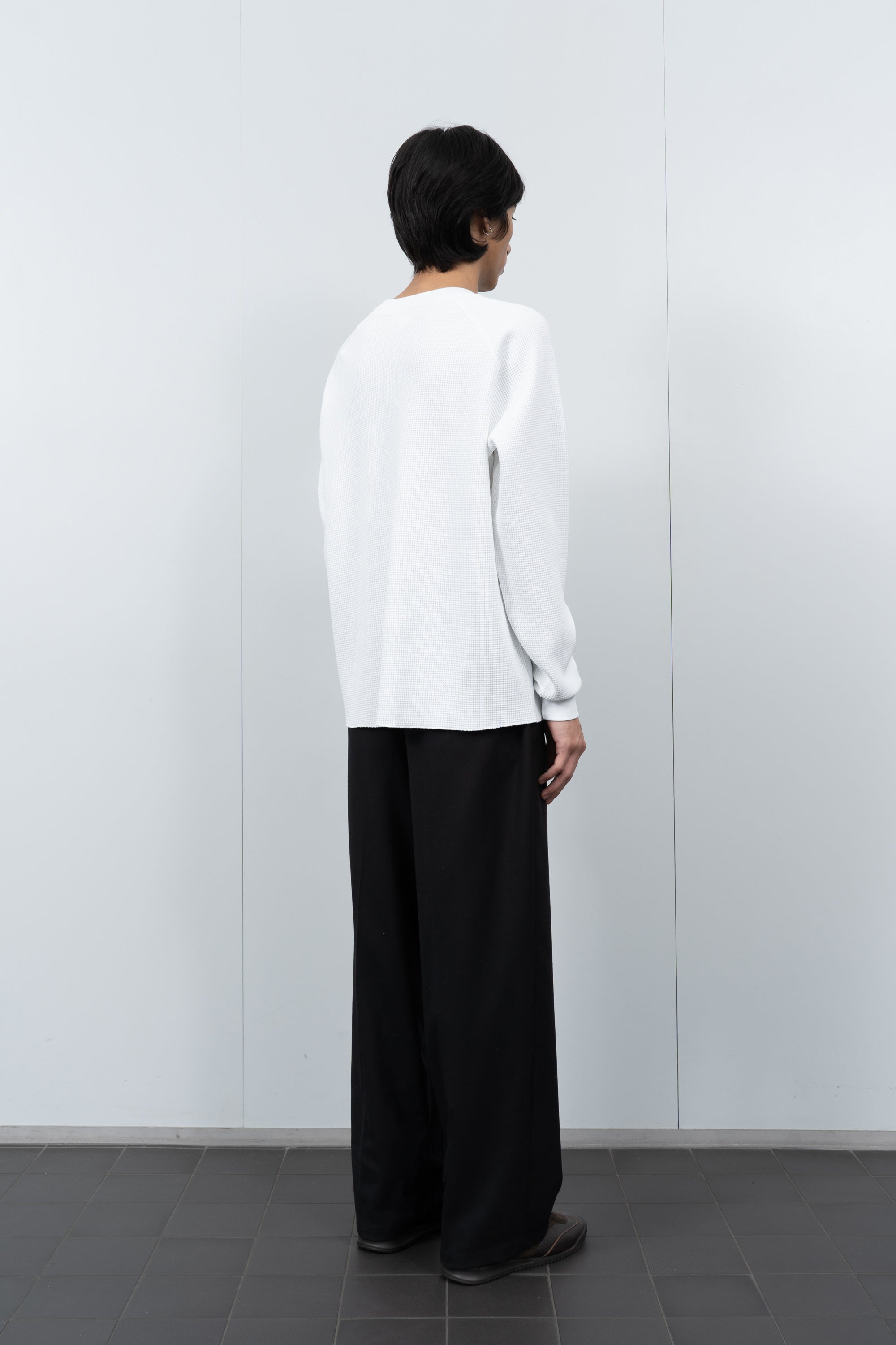 LW217 Raglan Thermal in White on a model