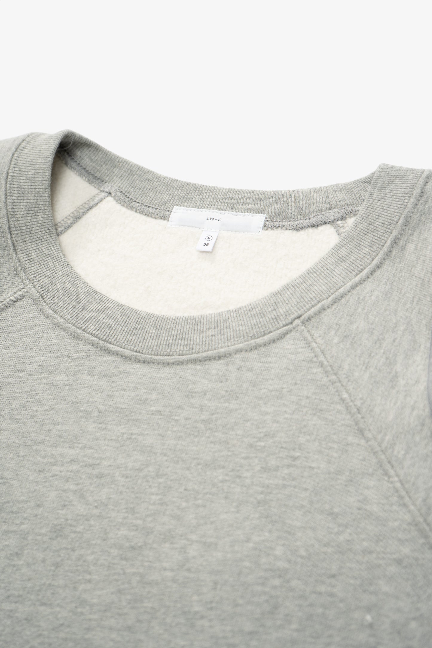 Collar detail of LW602 Cuff Off Raglan Sweatshirt in Heather Grey