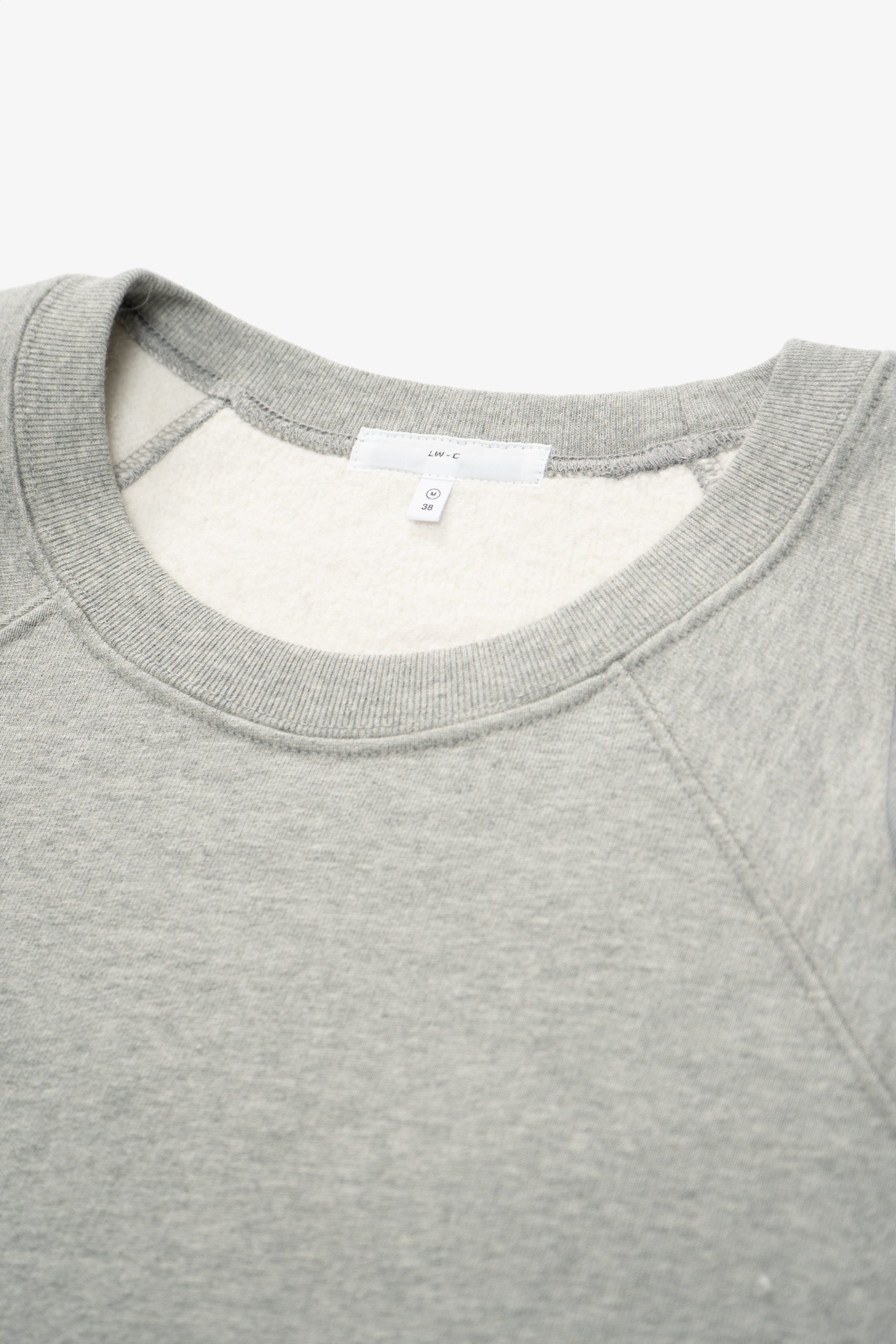 Collar detail of LW602 Cuff Off Raglan Sweatshirt in Heather Grey