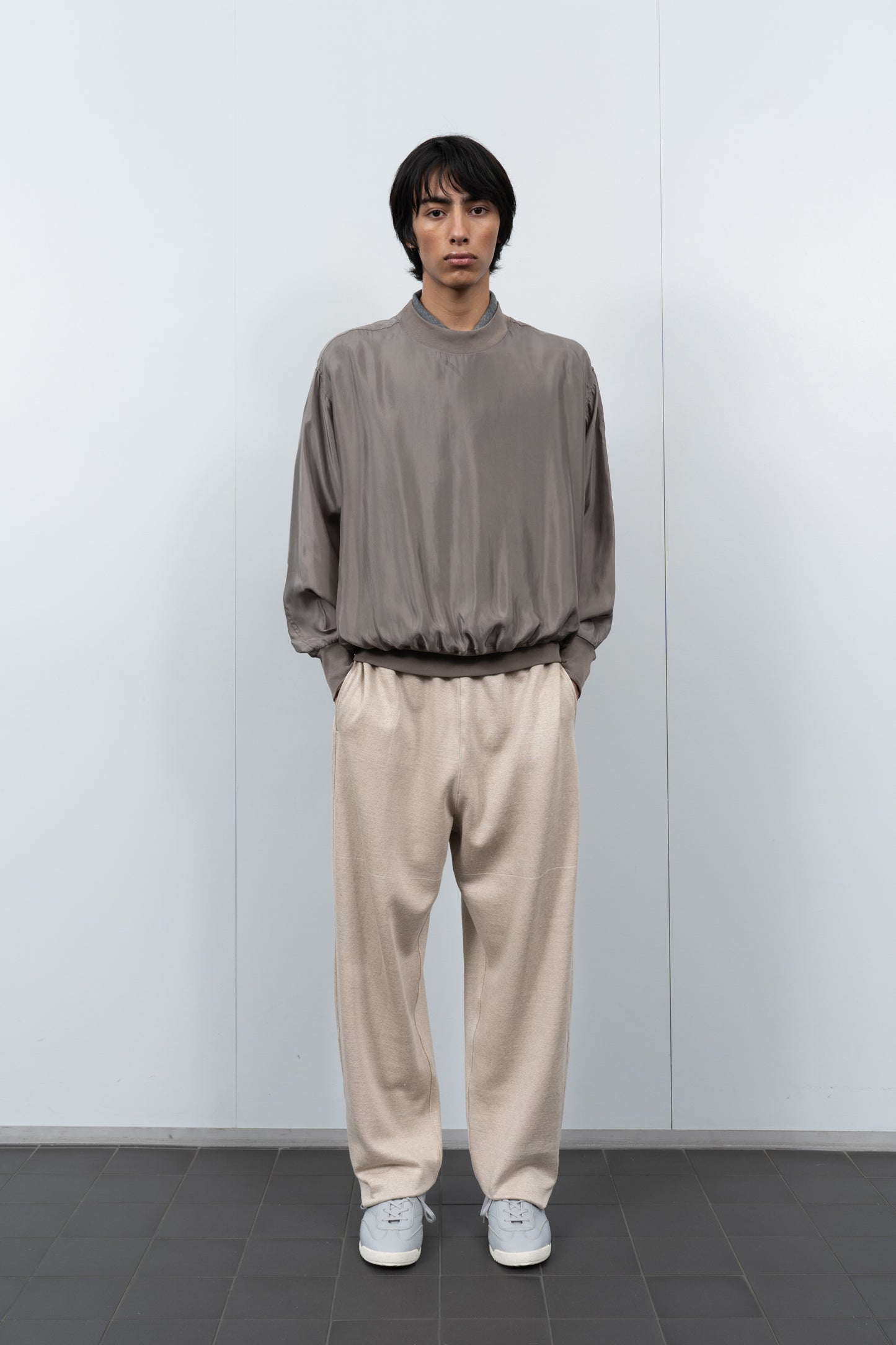 LW605 Cupro Pullover in Deep Grey on a model
