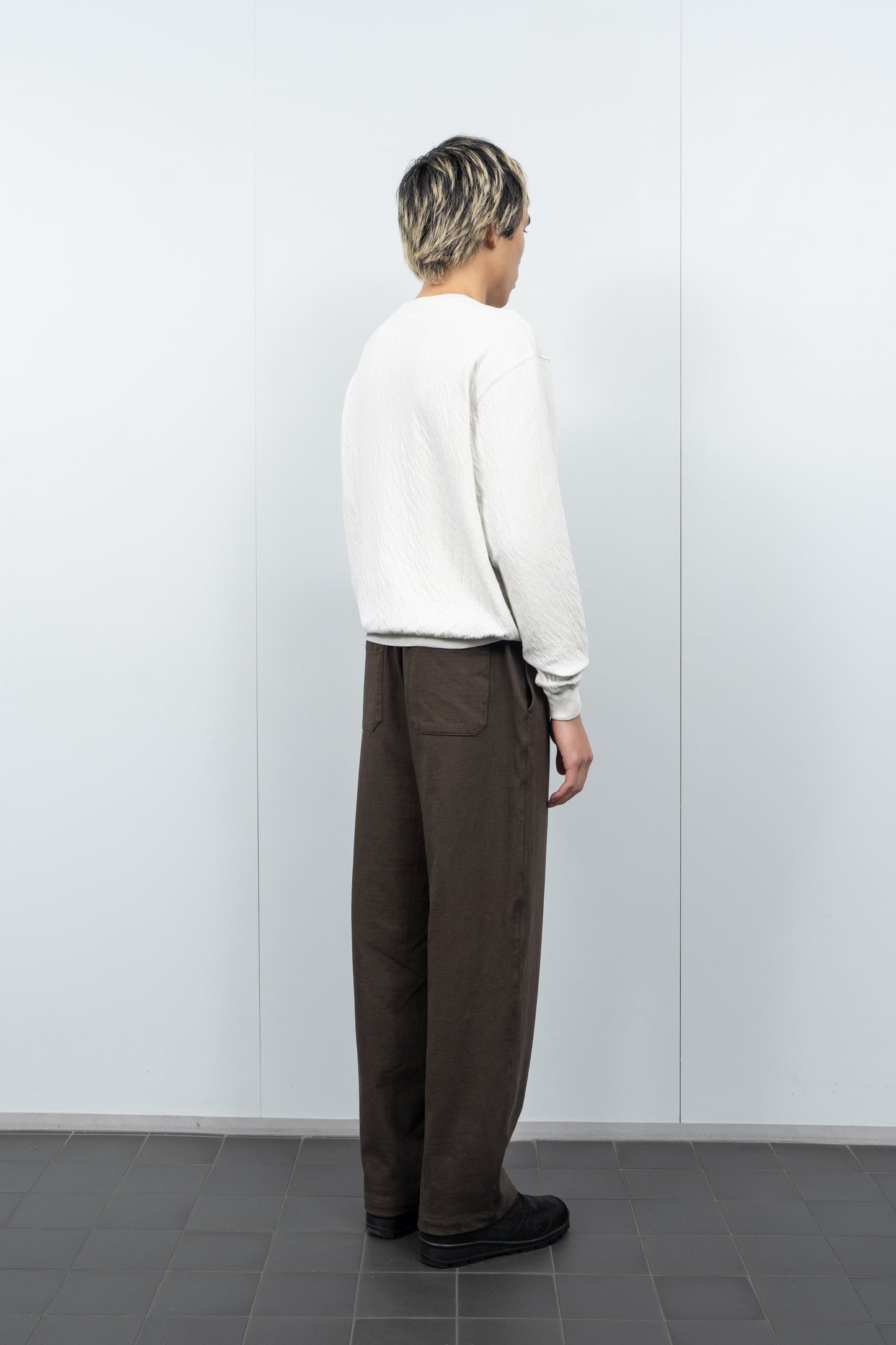 LW610Q Quilted Crewneck in Off White on a model