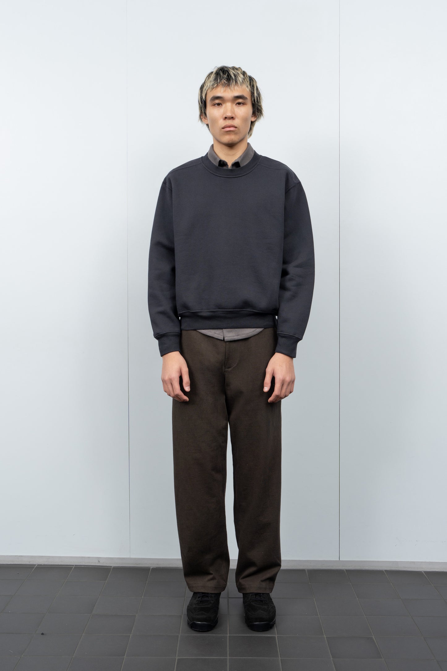 LW612 Mini Crewneck in Pigment Mineral on a model