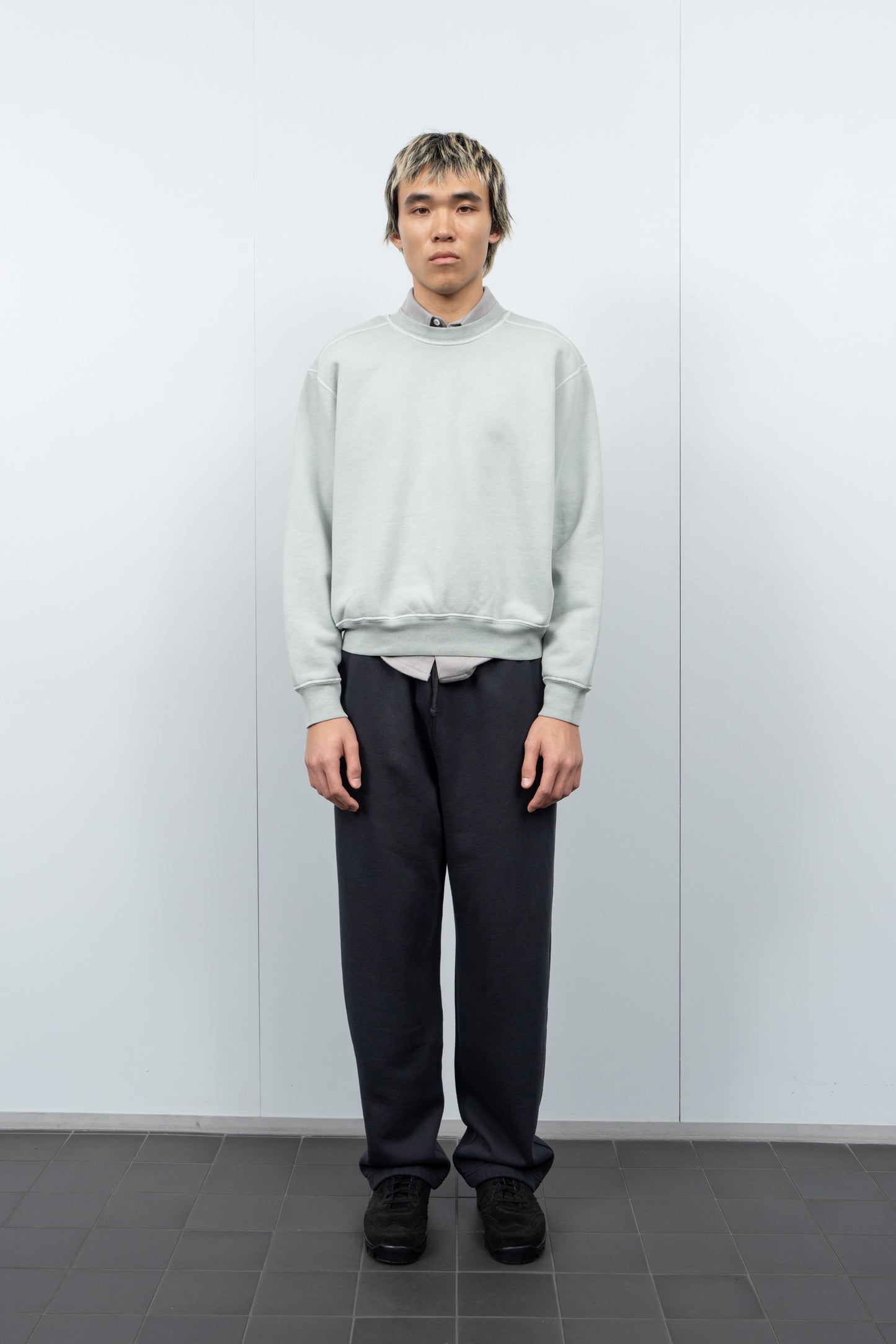 LW612 Mini Crewneck in Pigment Mineral on a model