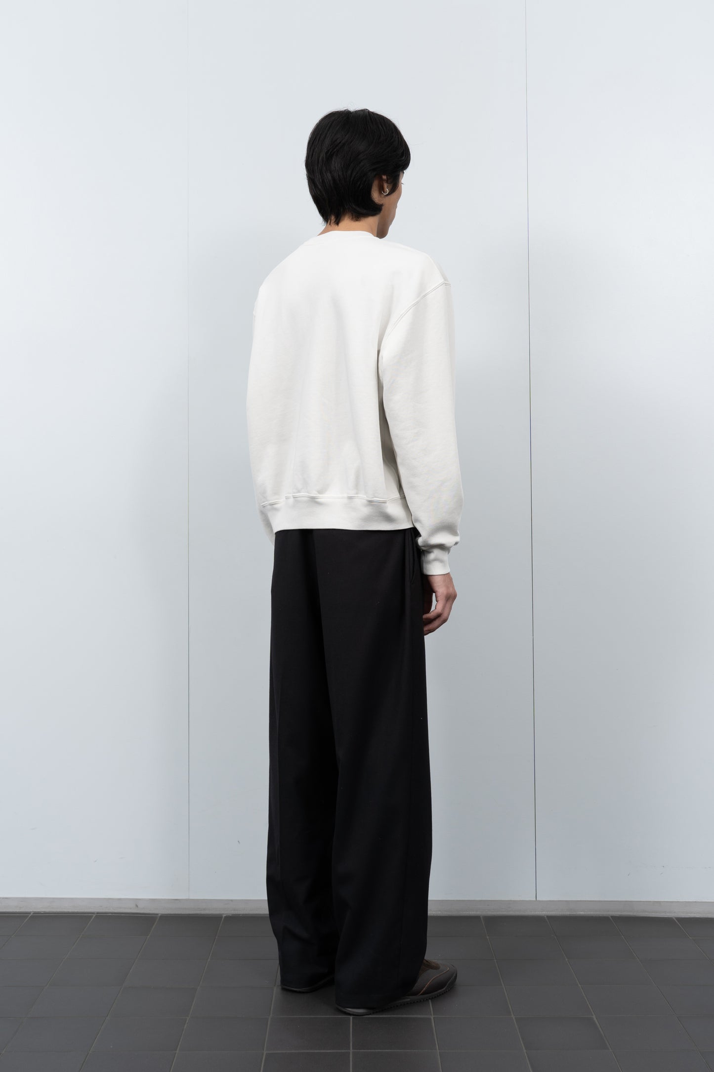LW612 Mini Crewneck in Off White on a model