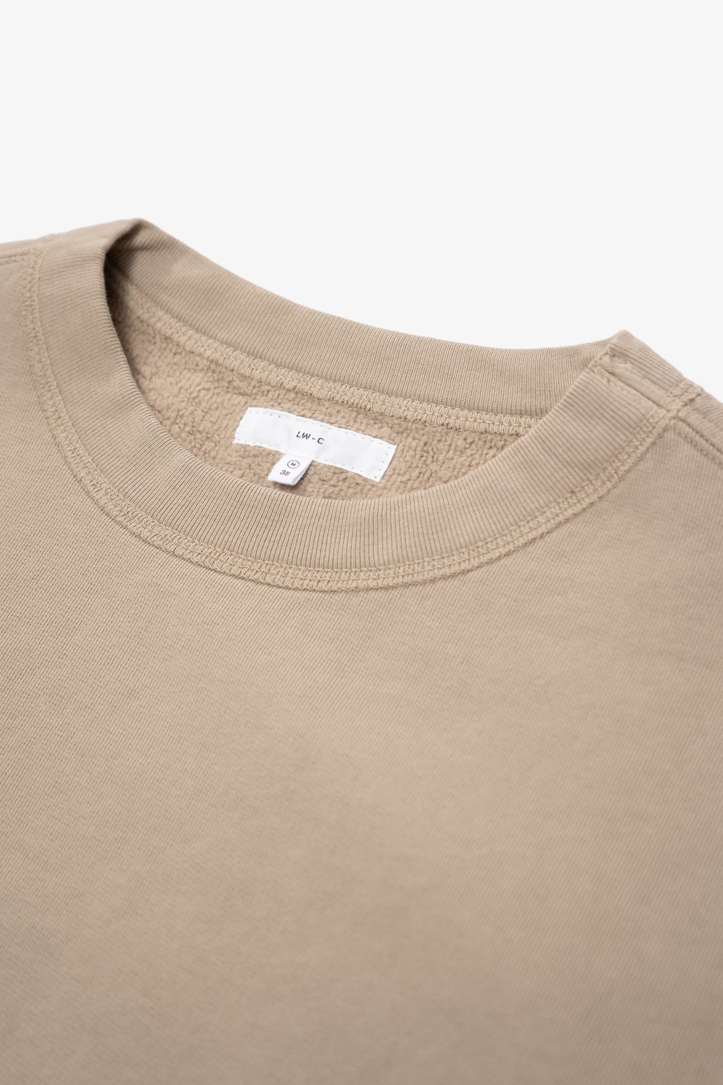 Collar detail of LW615 Relaxed Sweatshirt