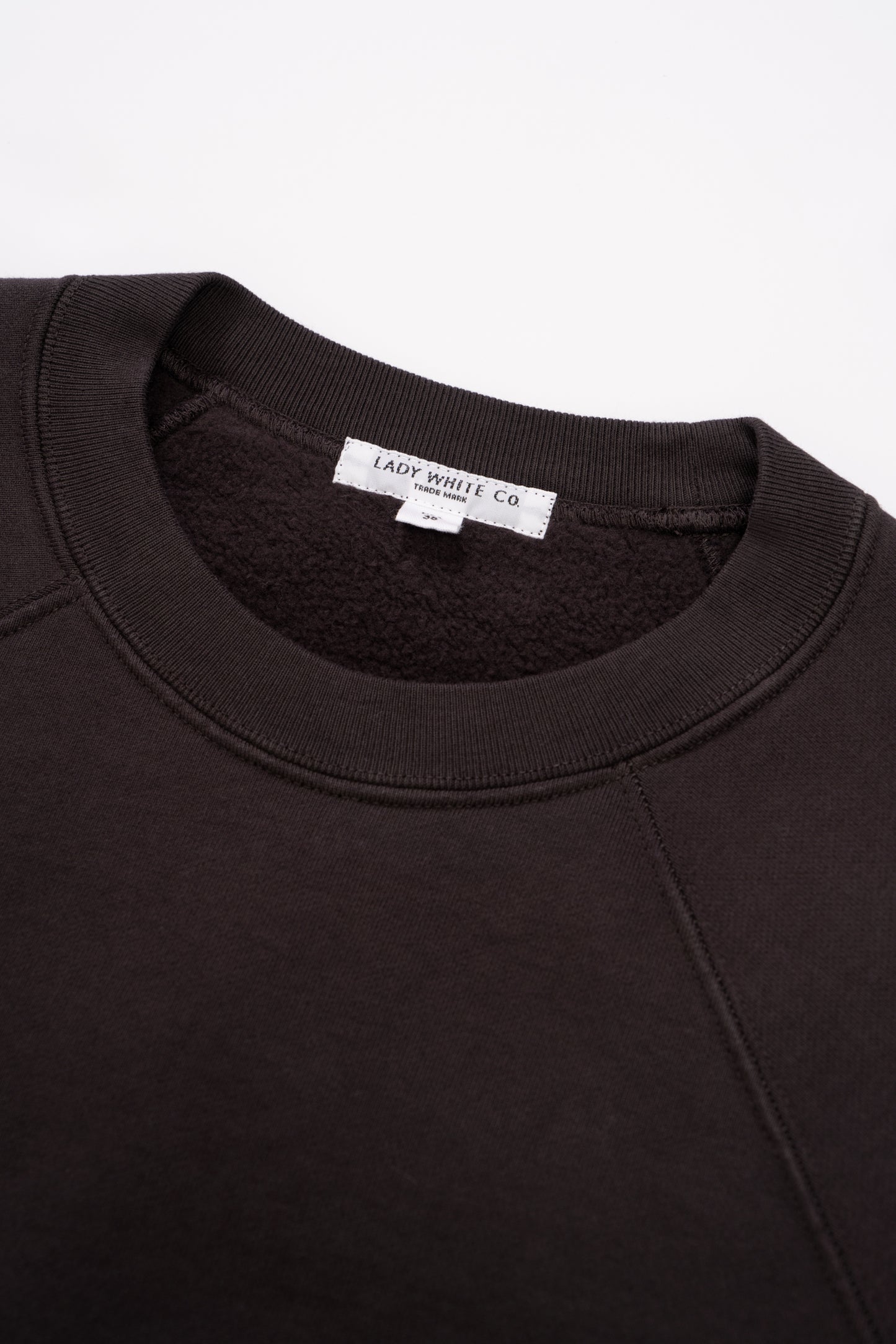 Collar detail of LW620 Heavy Gusset Crewneck in Tire Black