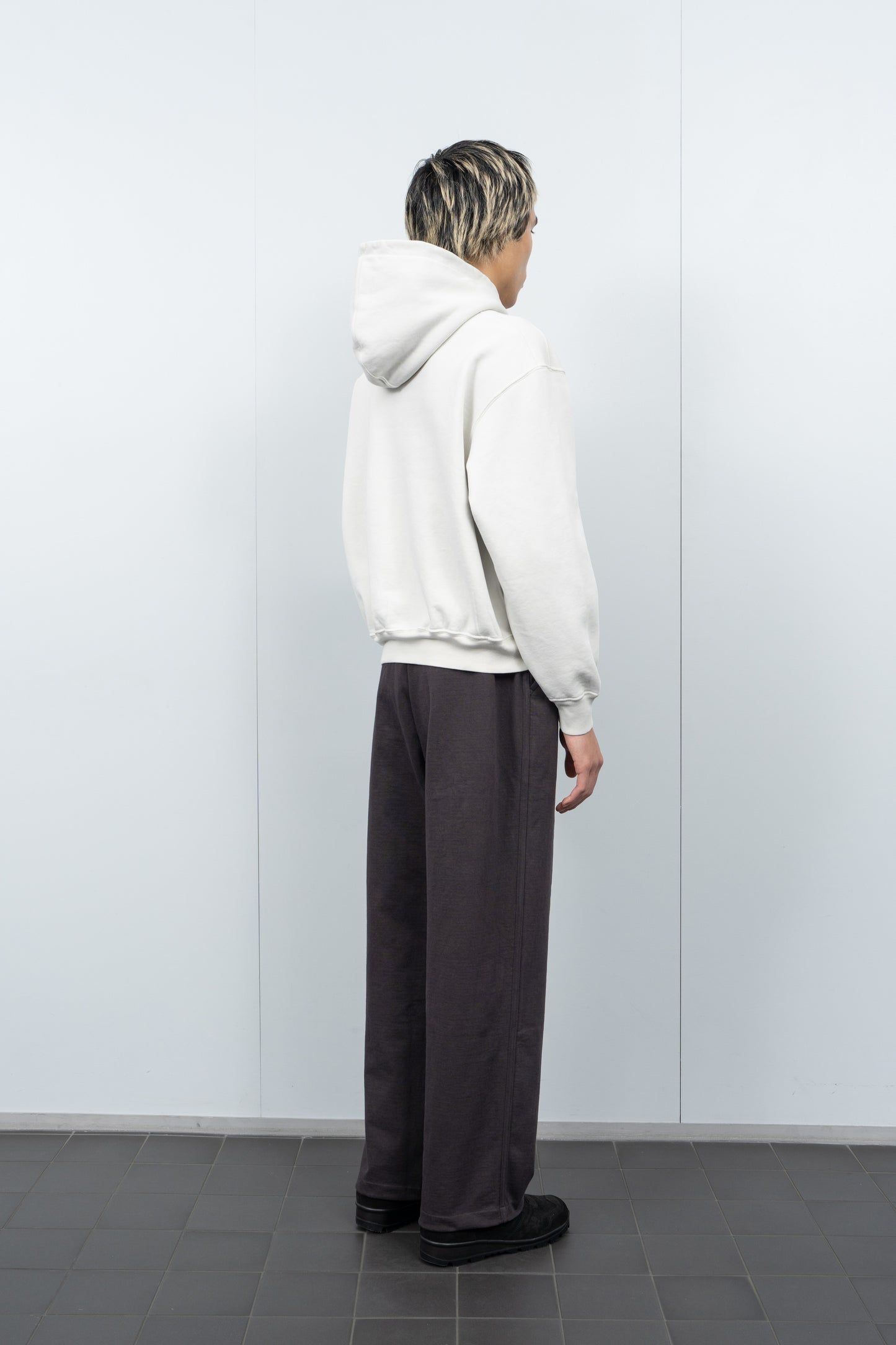 LW624 Mini Hoodie in Off White on a model