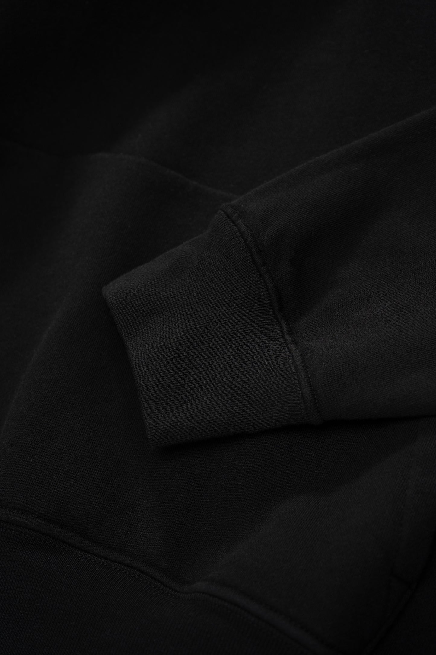 Cuff detail of LW624 Mini Hoodie in Black