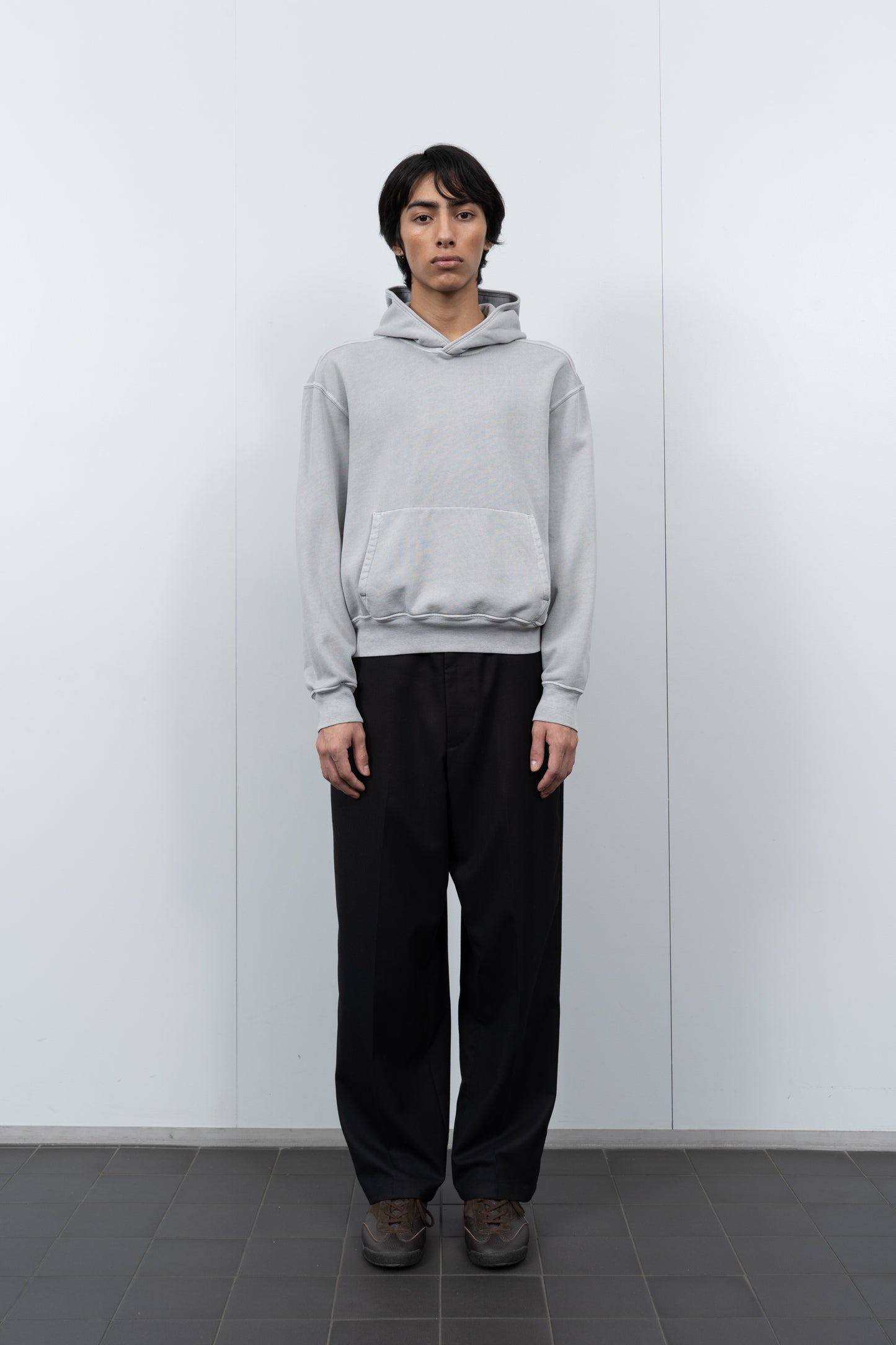 LW624 Mini Hoodie in Pigment Chalk on a model