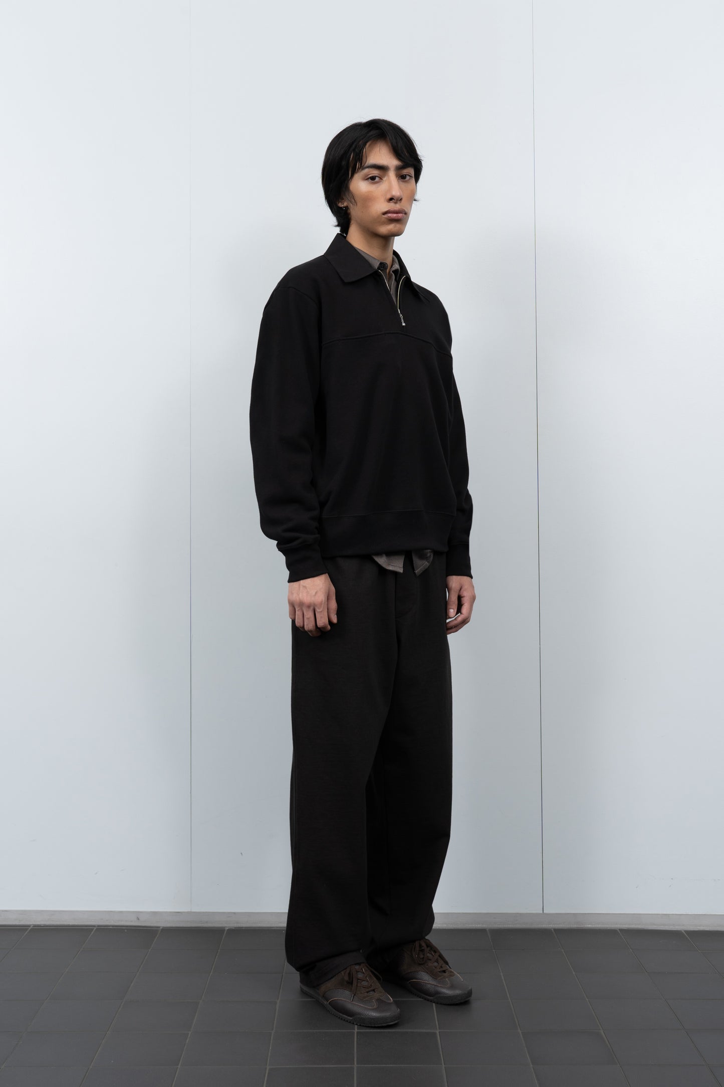 LW635 Anderson Quarter Zip in Black on a model