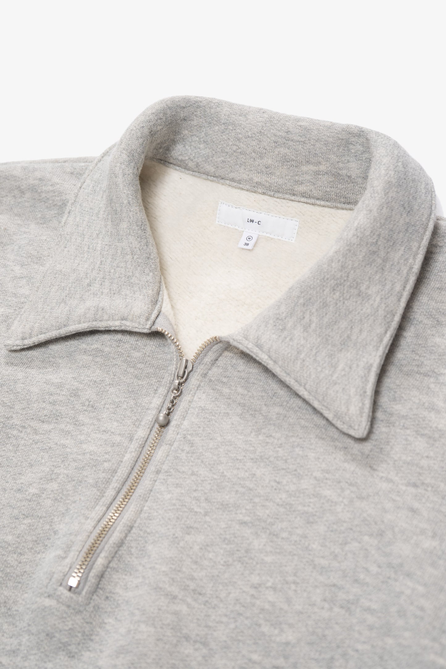Collar detail of LW636C Quarter Zip Sweatshirt