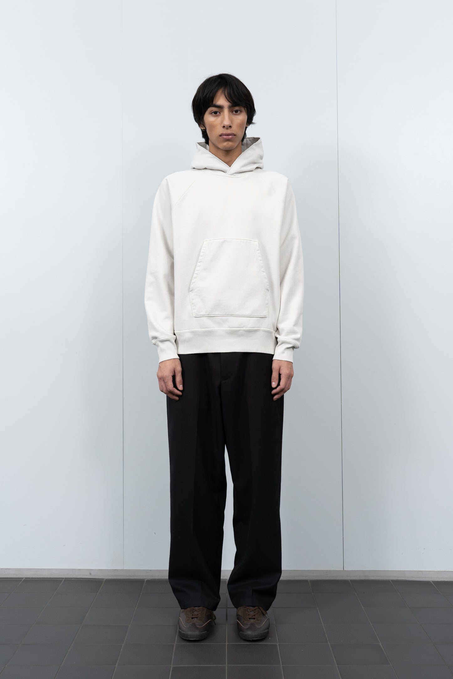 LW680 Super Weighted Hoodie in Off White on a model