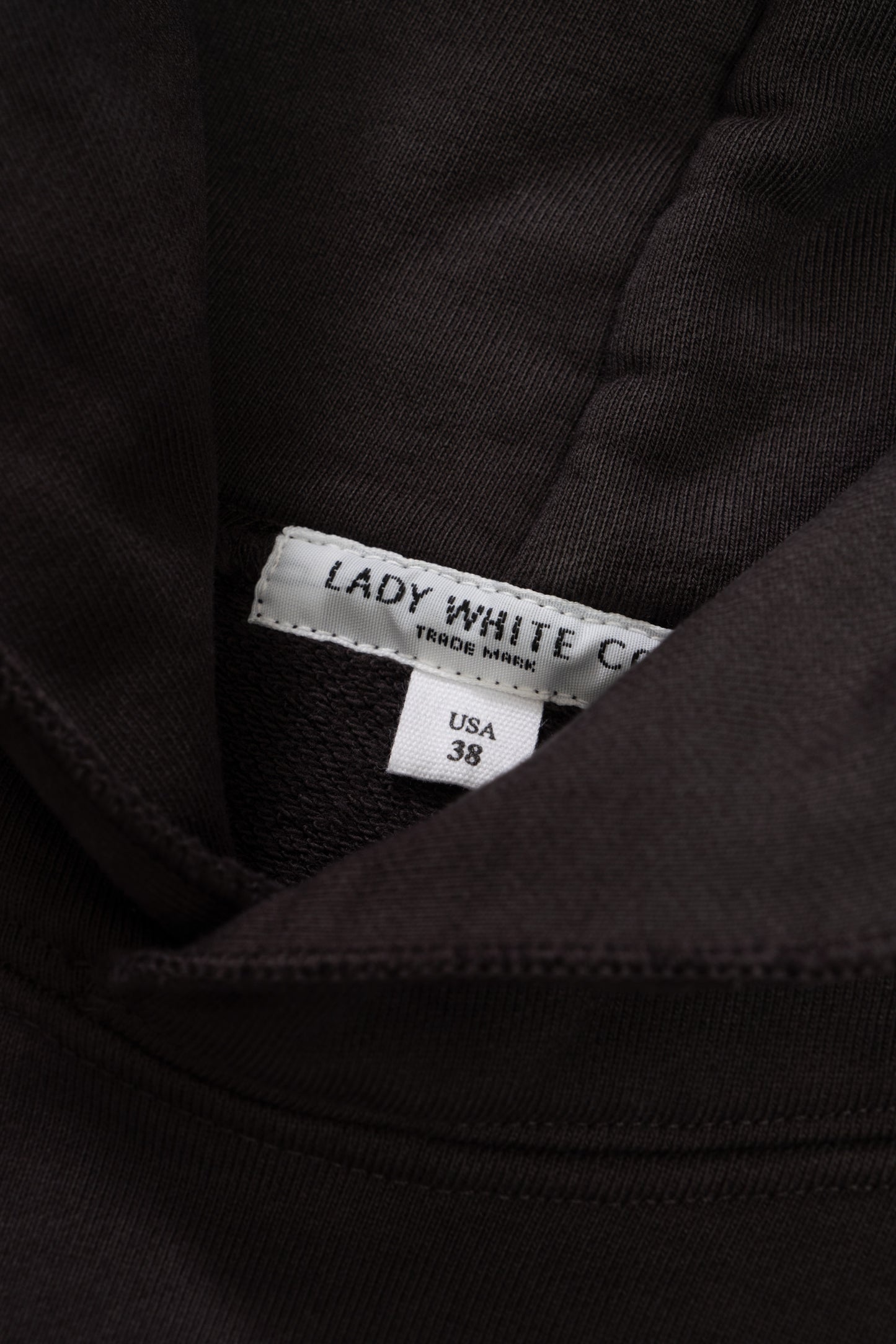 Collar detail of LW680 Super Weighted Hoodie in Tire Black