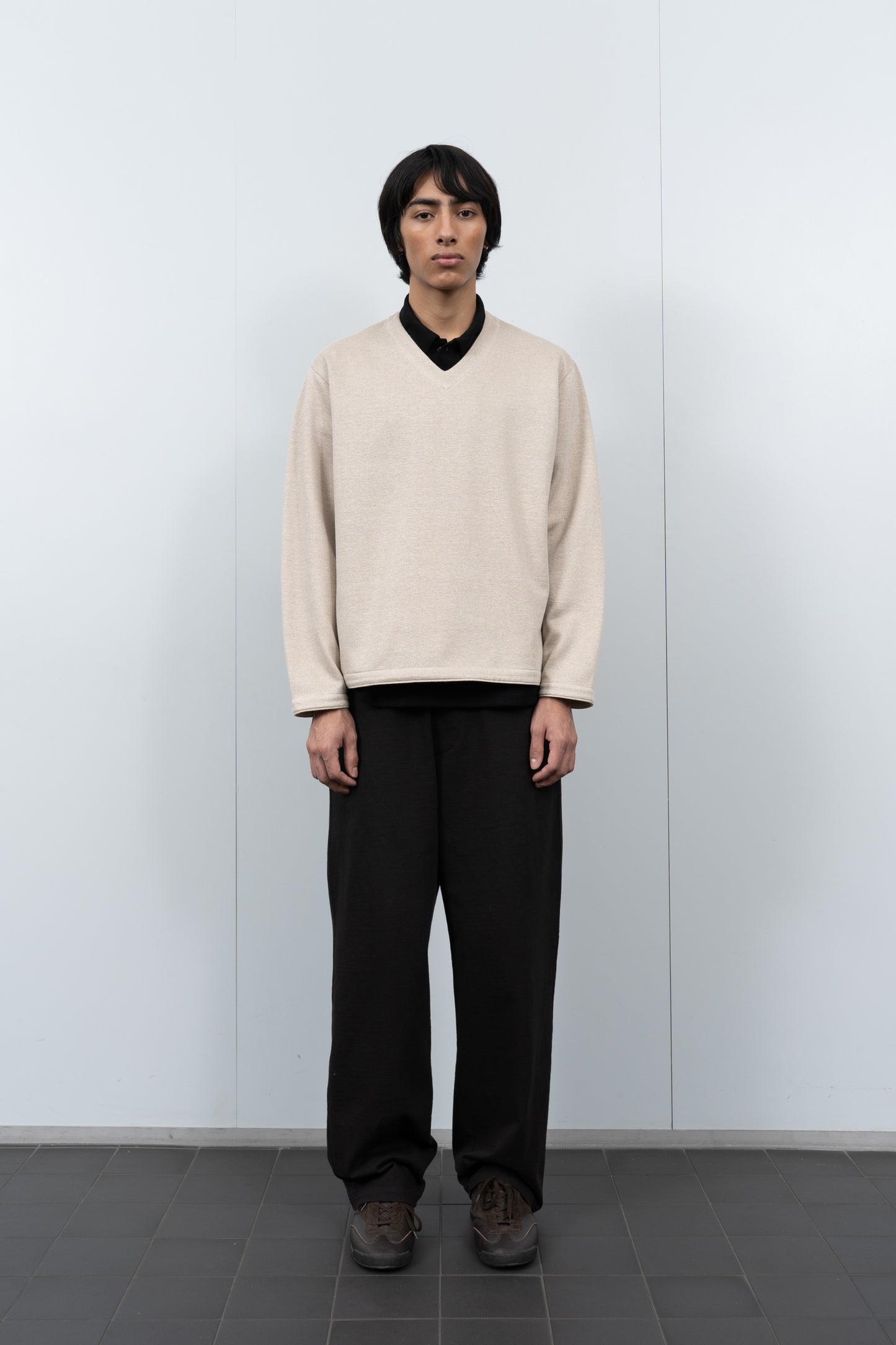 LW770SL Silk Linen V Neck Sweater in Natural on a model
