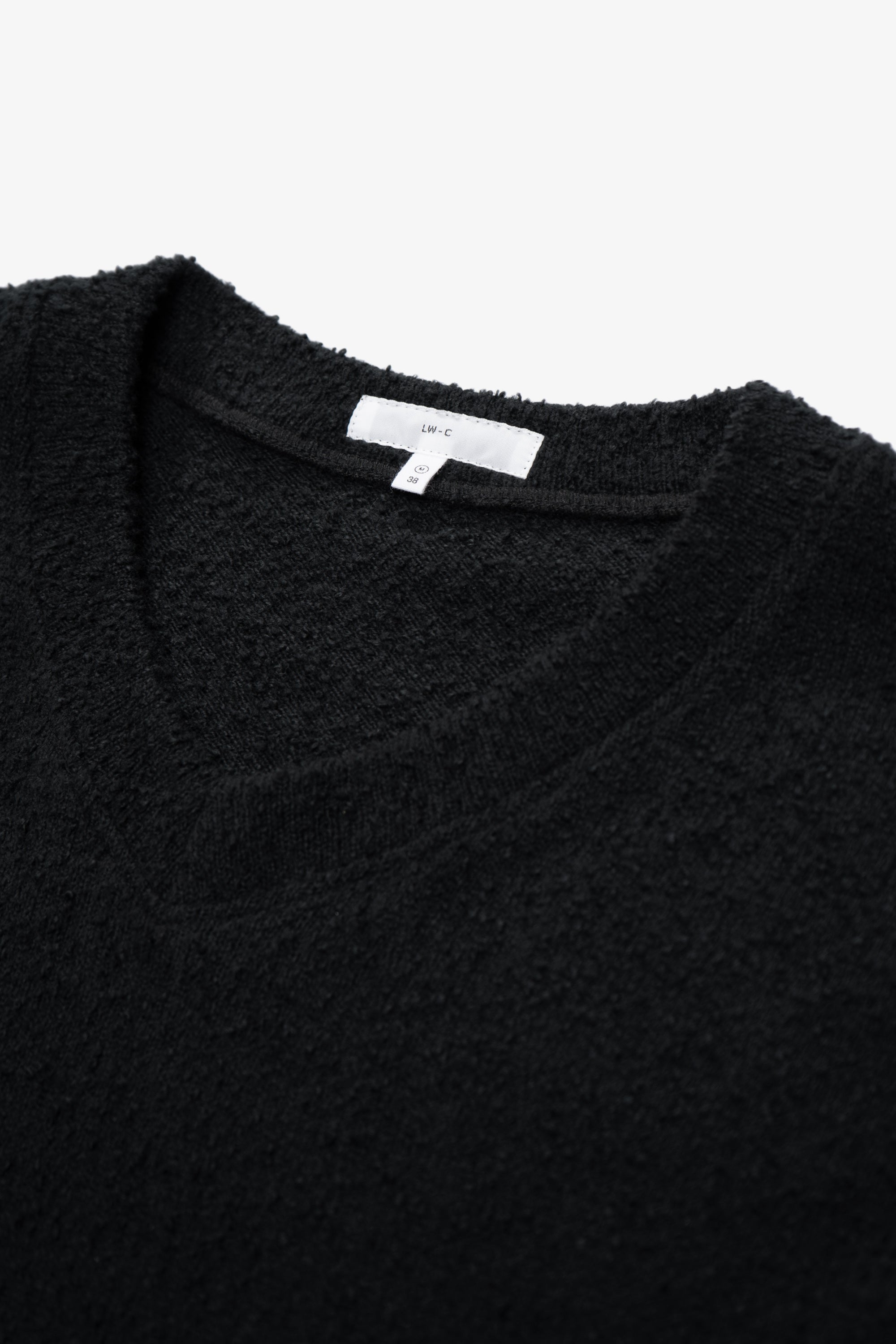 TEDDY HIGH V-NECK - BLACK