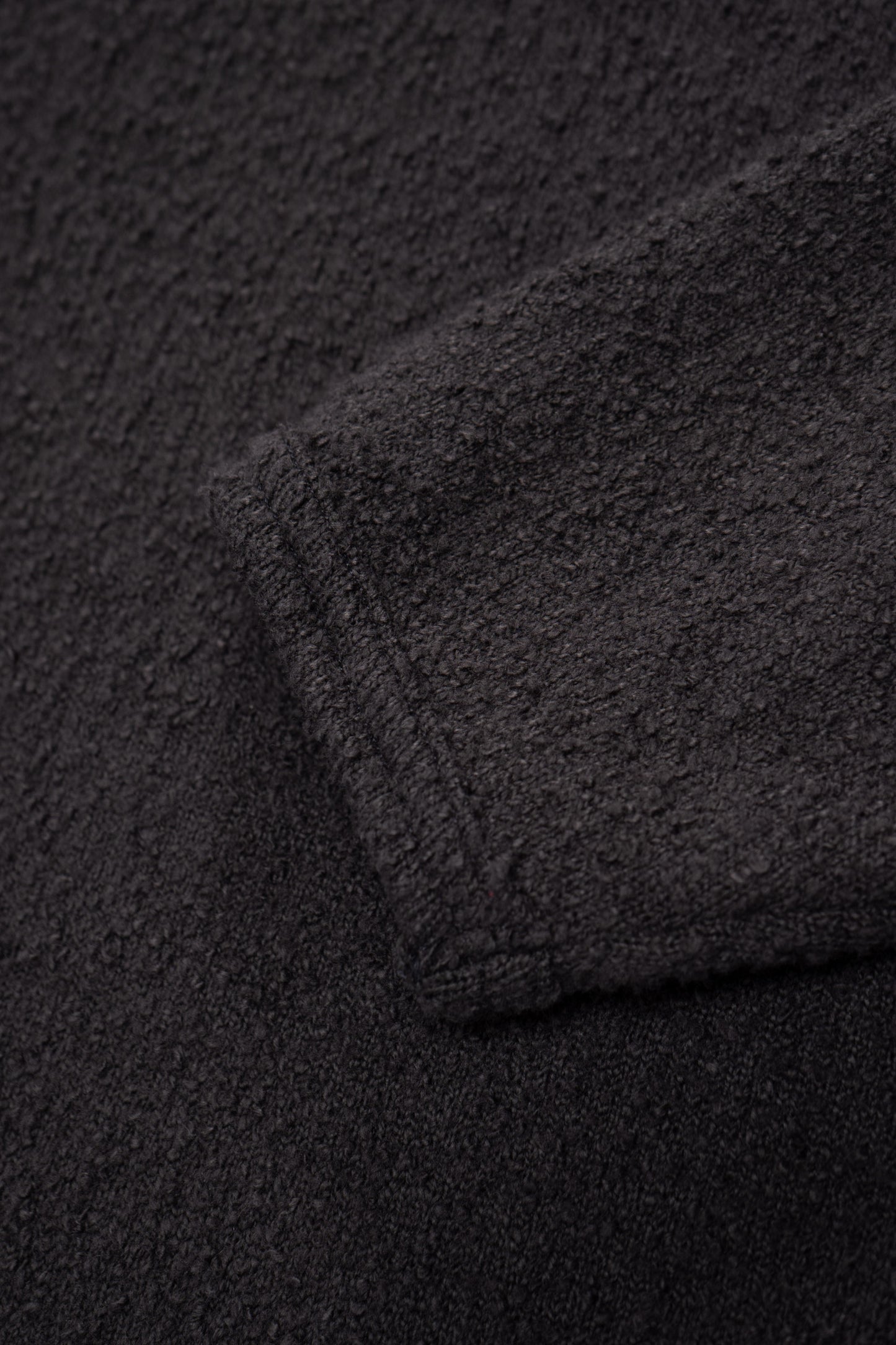 TEDDY HIGH V-NECK - SHADOW