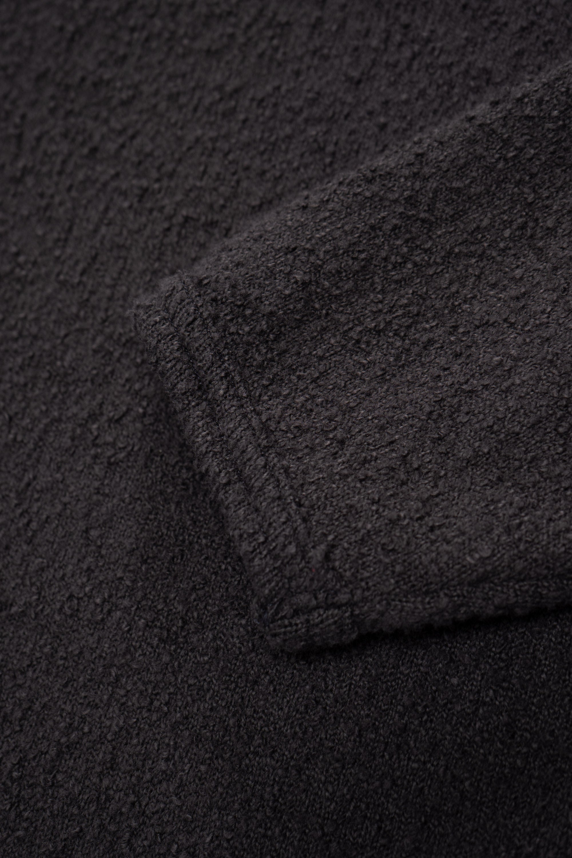 TEDDY HIGH V-NECK - SHADOW