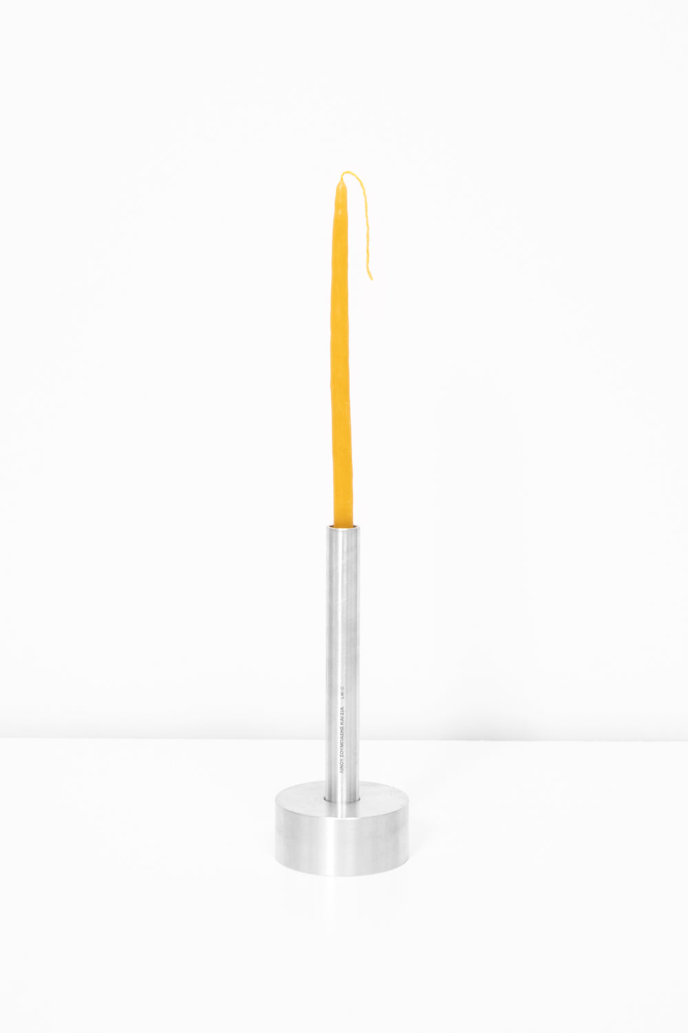 LW - C CANDLE HOLDER - MEDIUM