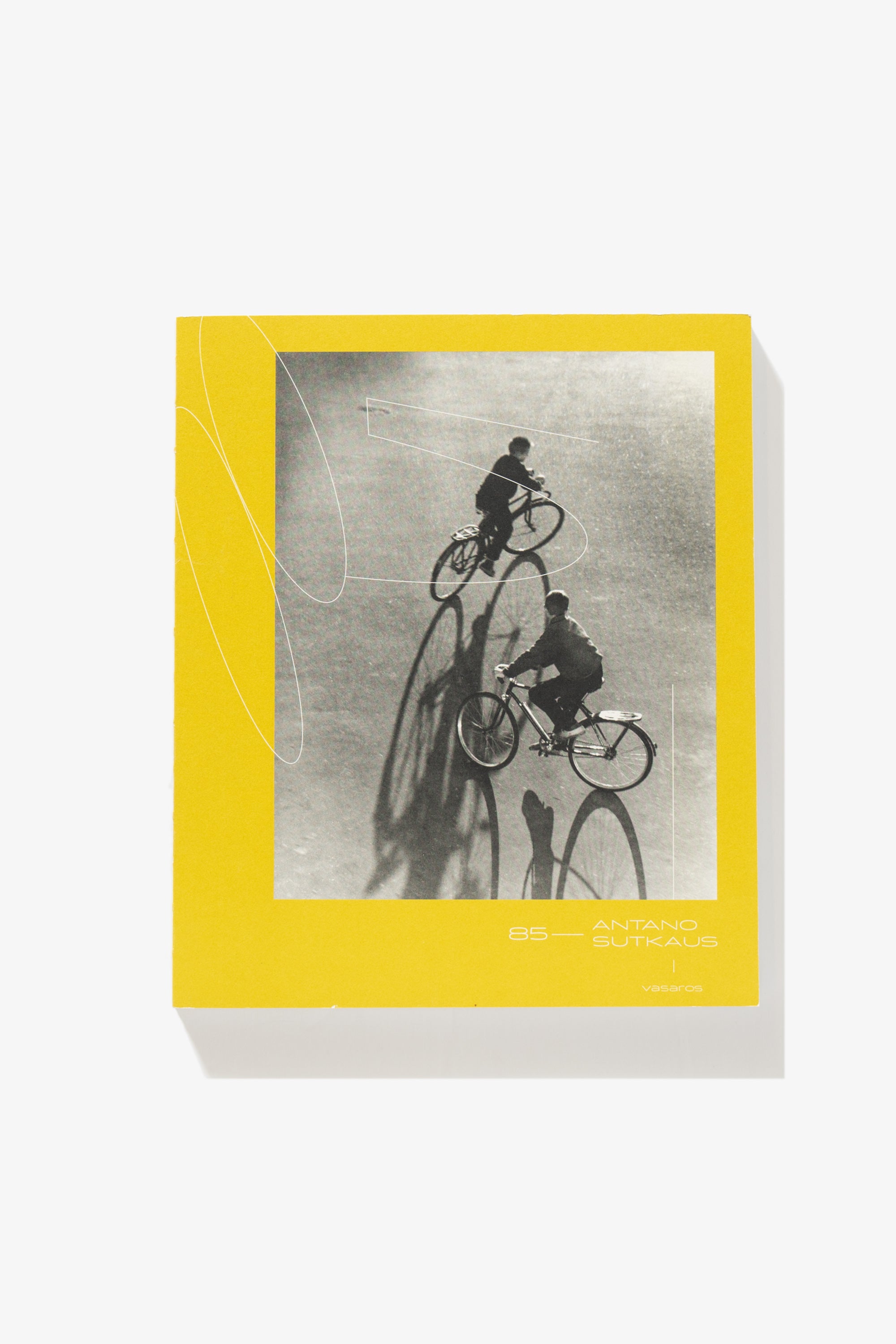 Full-length image of the cover of Antanas Sutkaus’s photography book, 85 Vasaros. 