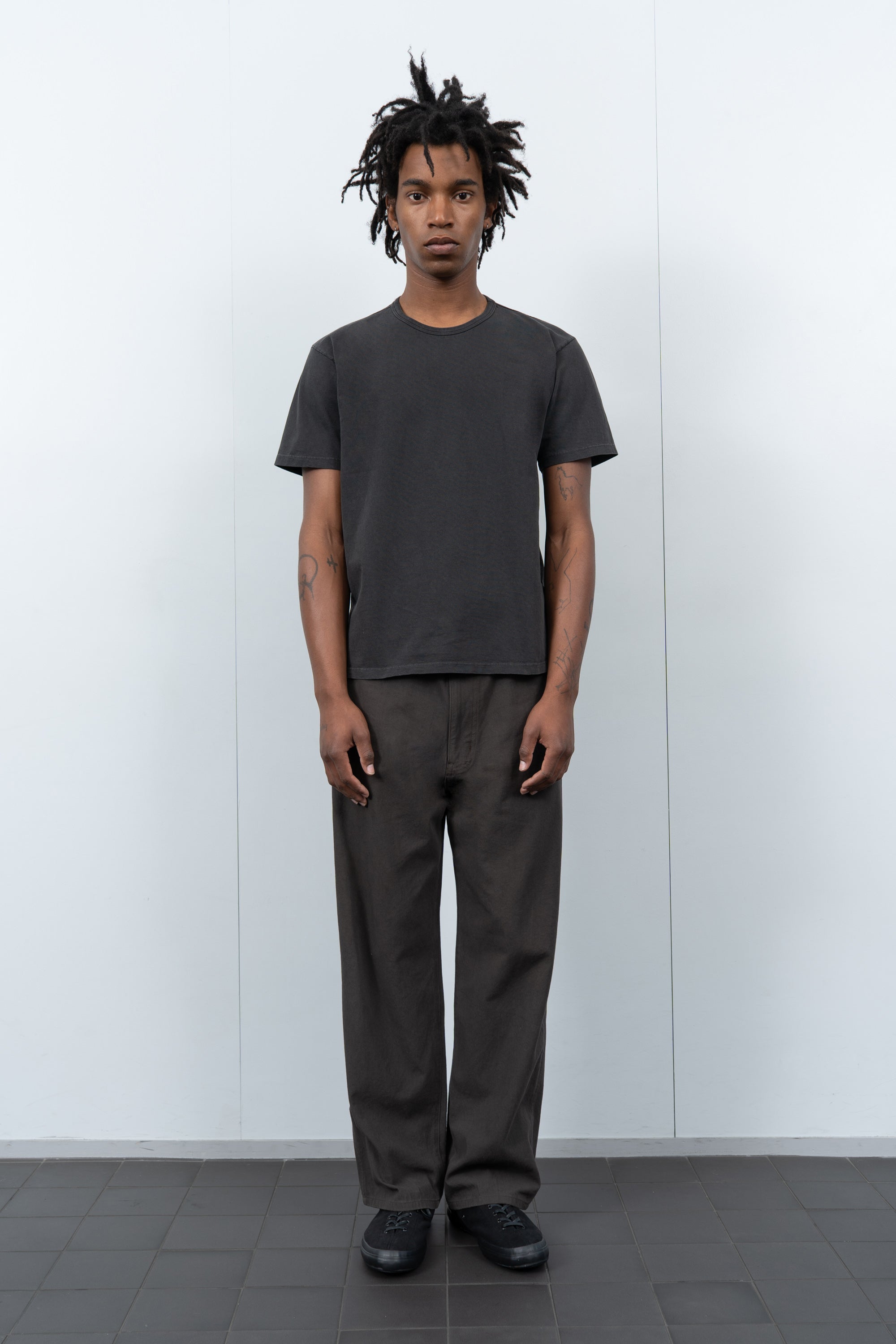 OUR T-SHIRT - PIGMENT CHARCOAL – LADY WHITE CO.