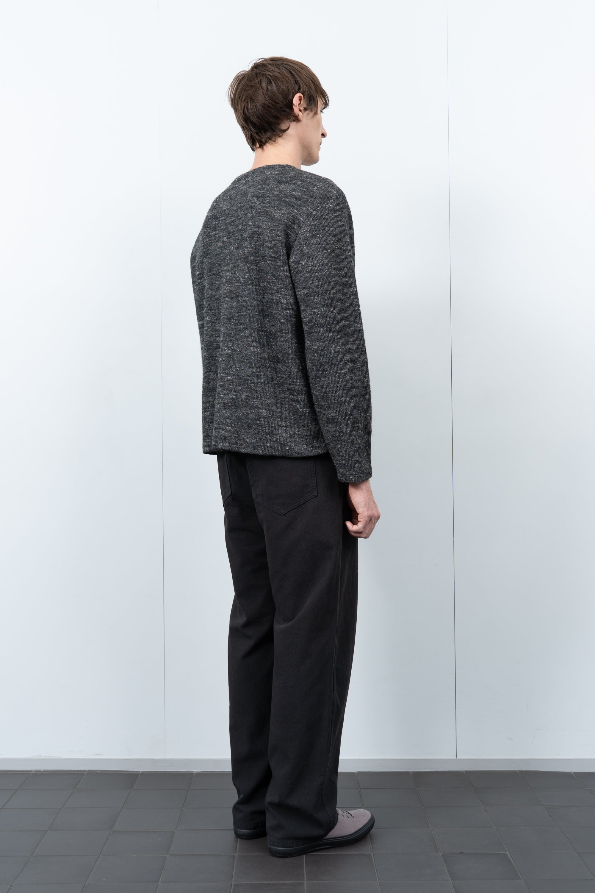 LINEN WOOL V-NECK - BLACK MELANGE