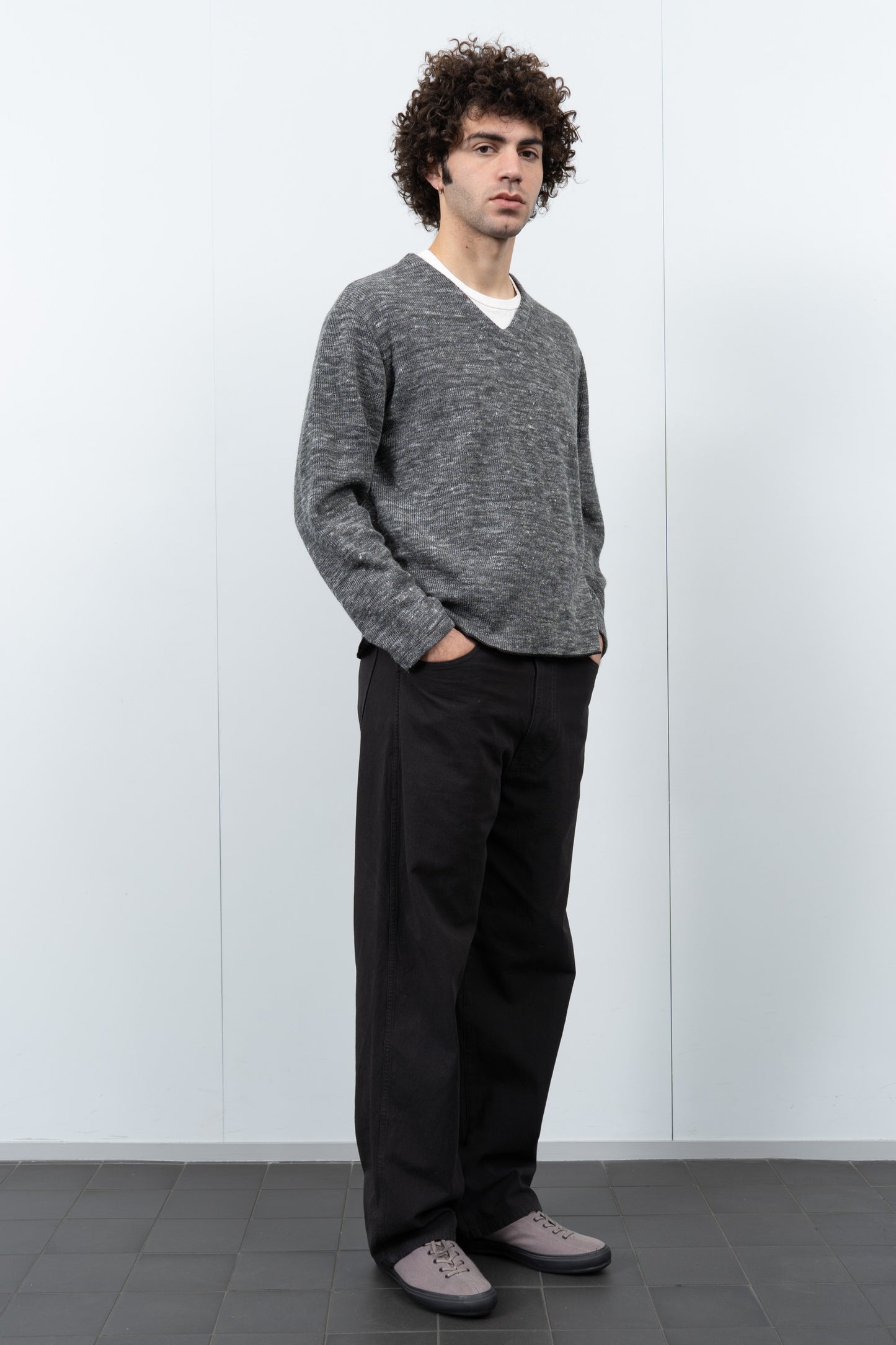 LINEN WOOL V-NECK - CHARCOAL MELANGE