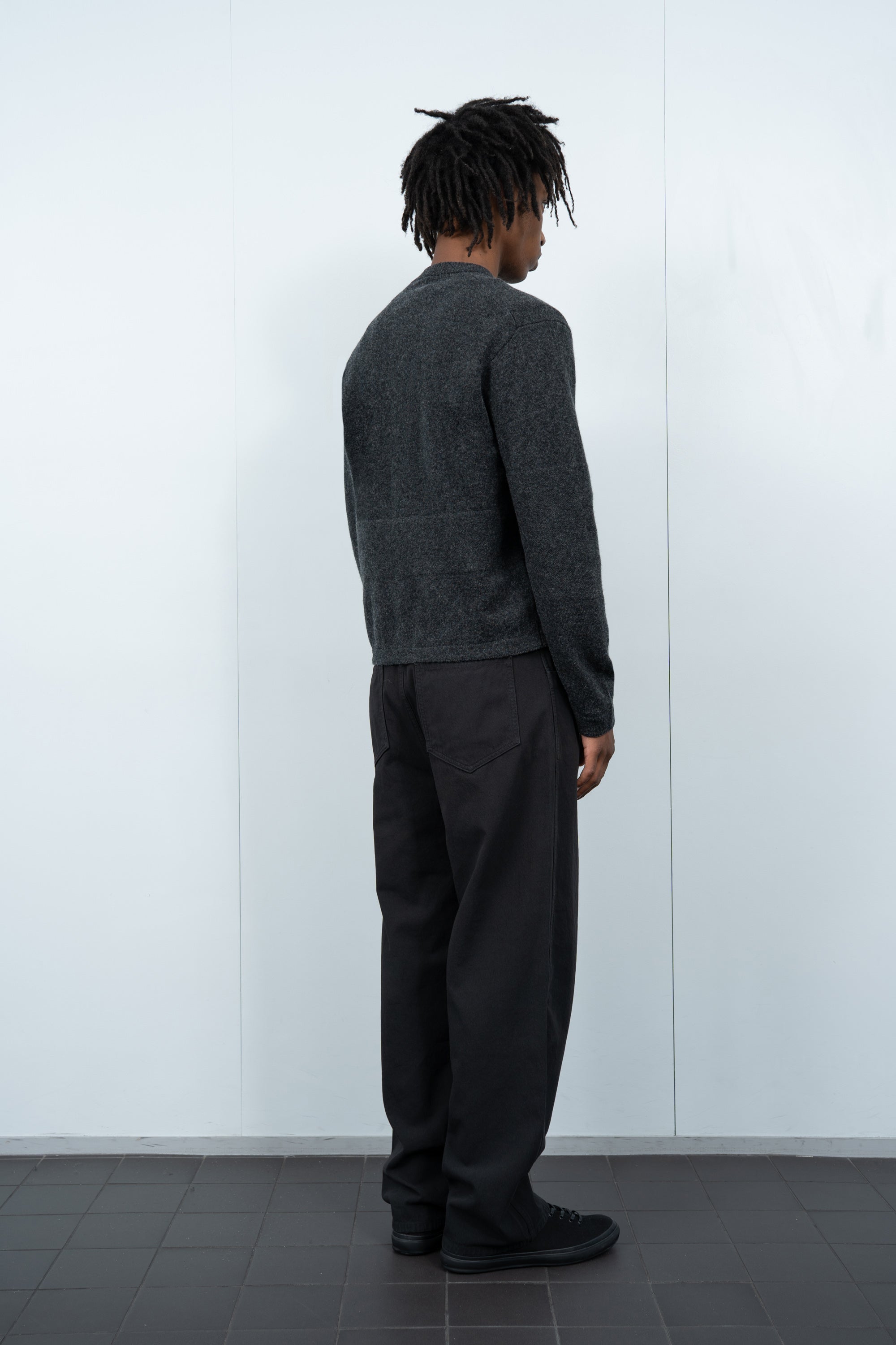 WOOL V-NECK SWEATER - CHARCOAL