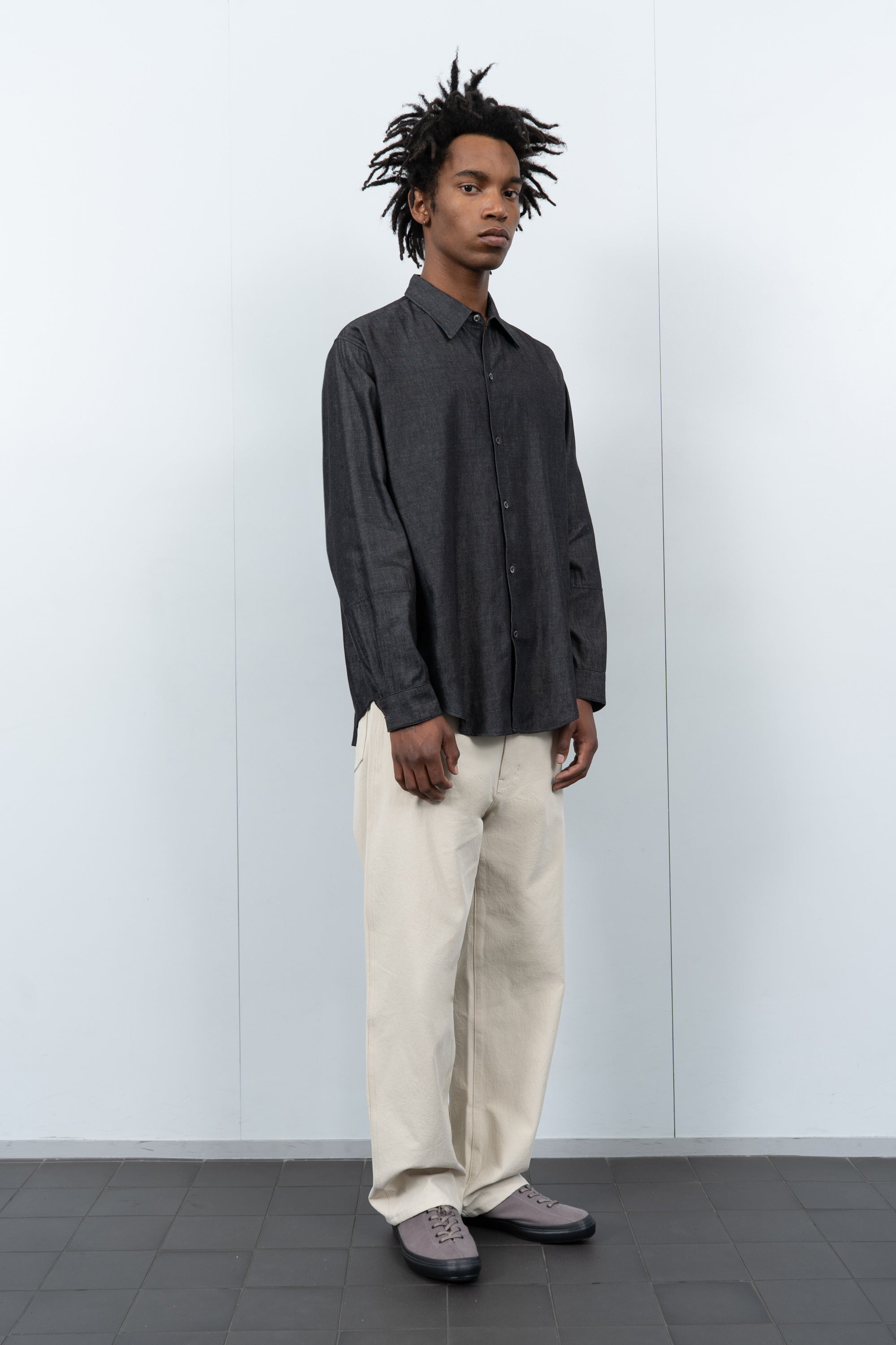 LYNN CHAMBRAY L/S SHIRT - BLACK CHAMBRAY