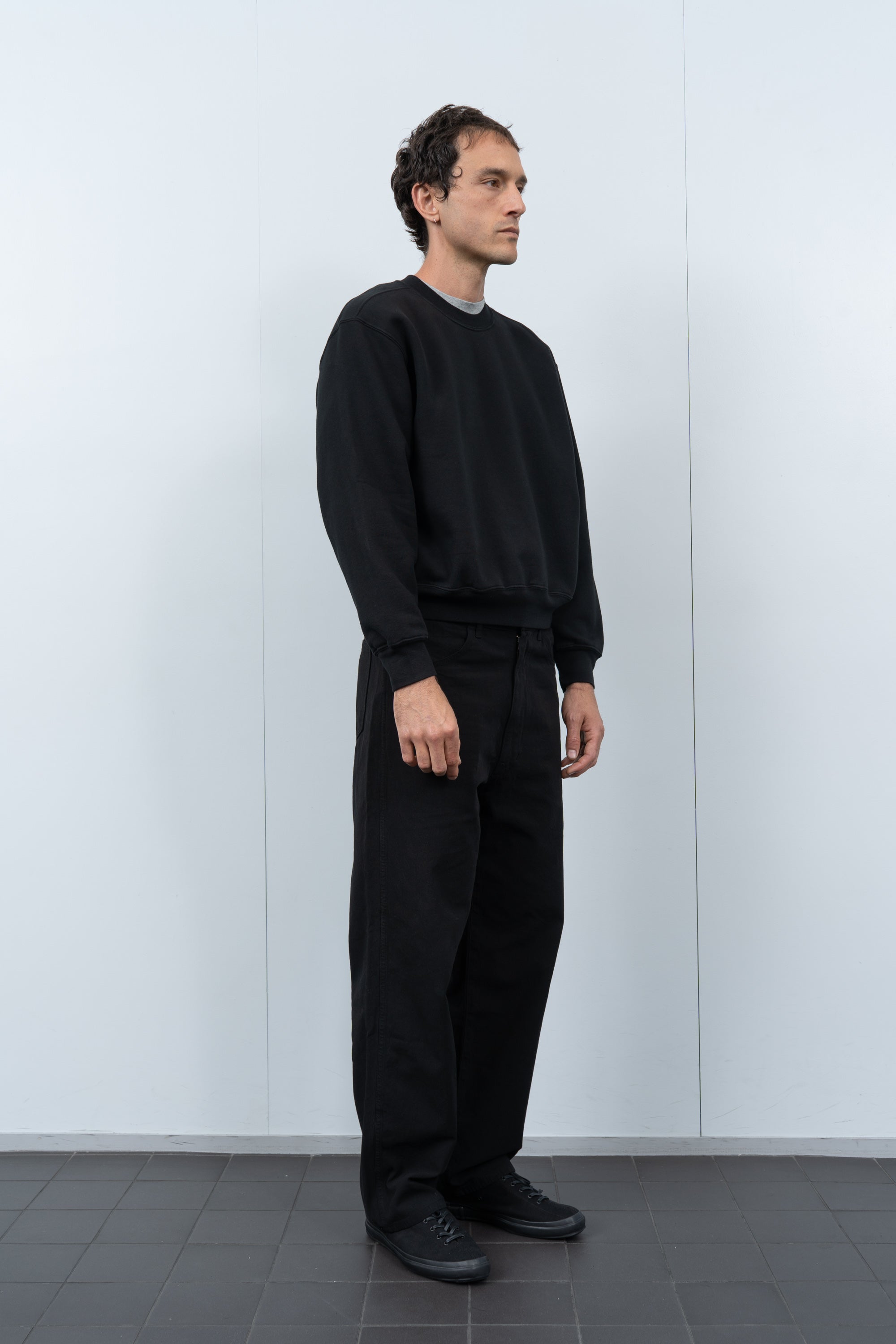 MINI CREWNECK - BLACK – LADY WHITE CO.