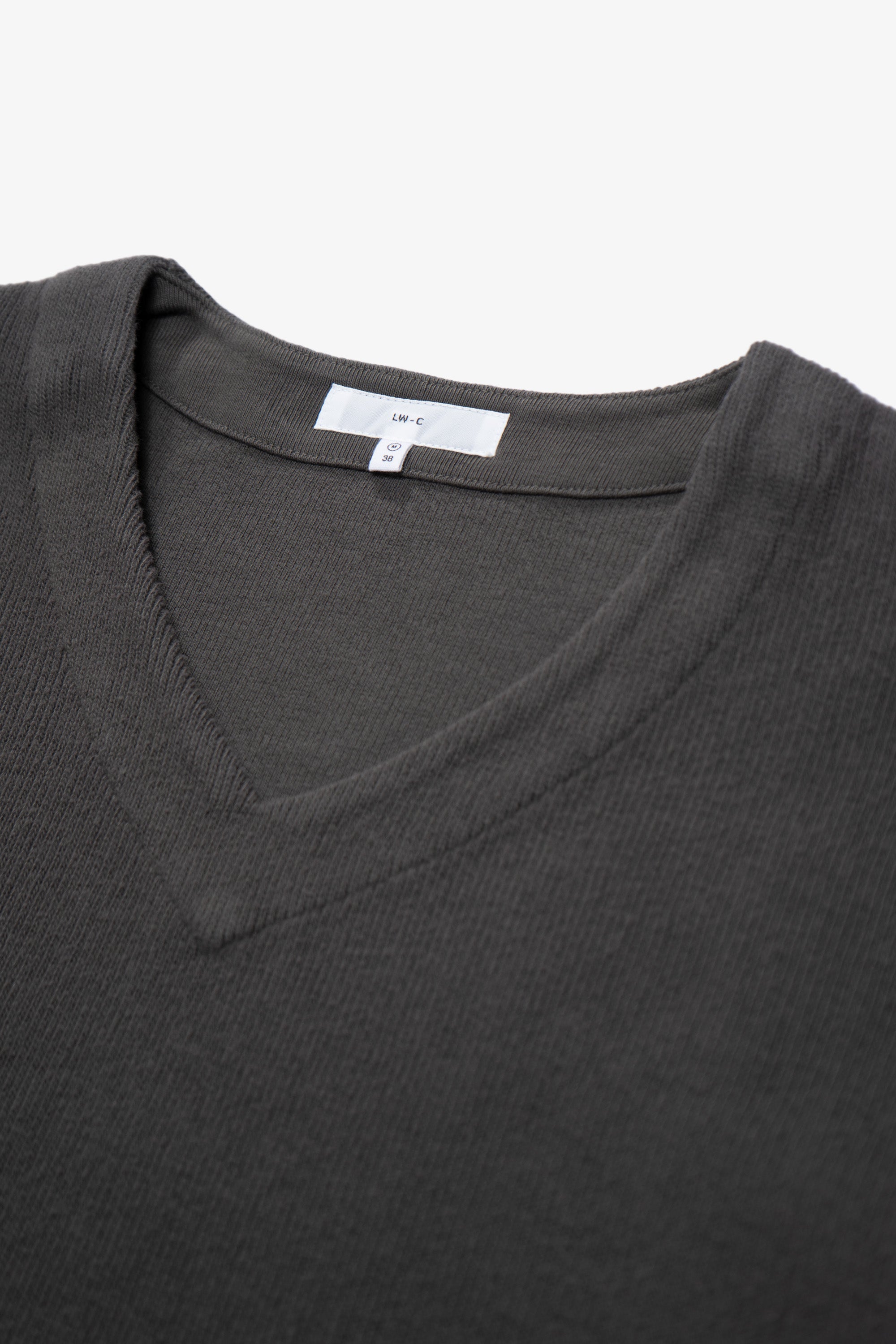 CROPPED V-NECK SWEATER - PEWTER – LADY WHITE CO.