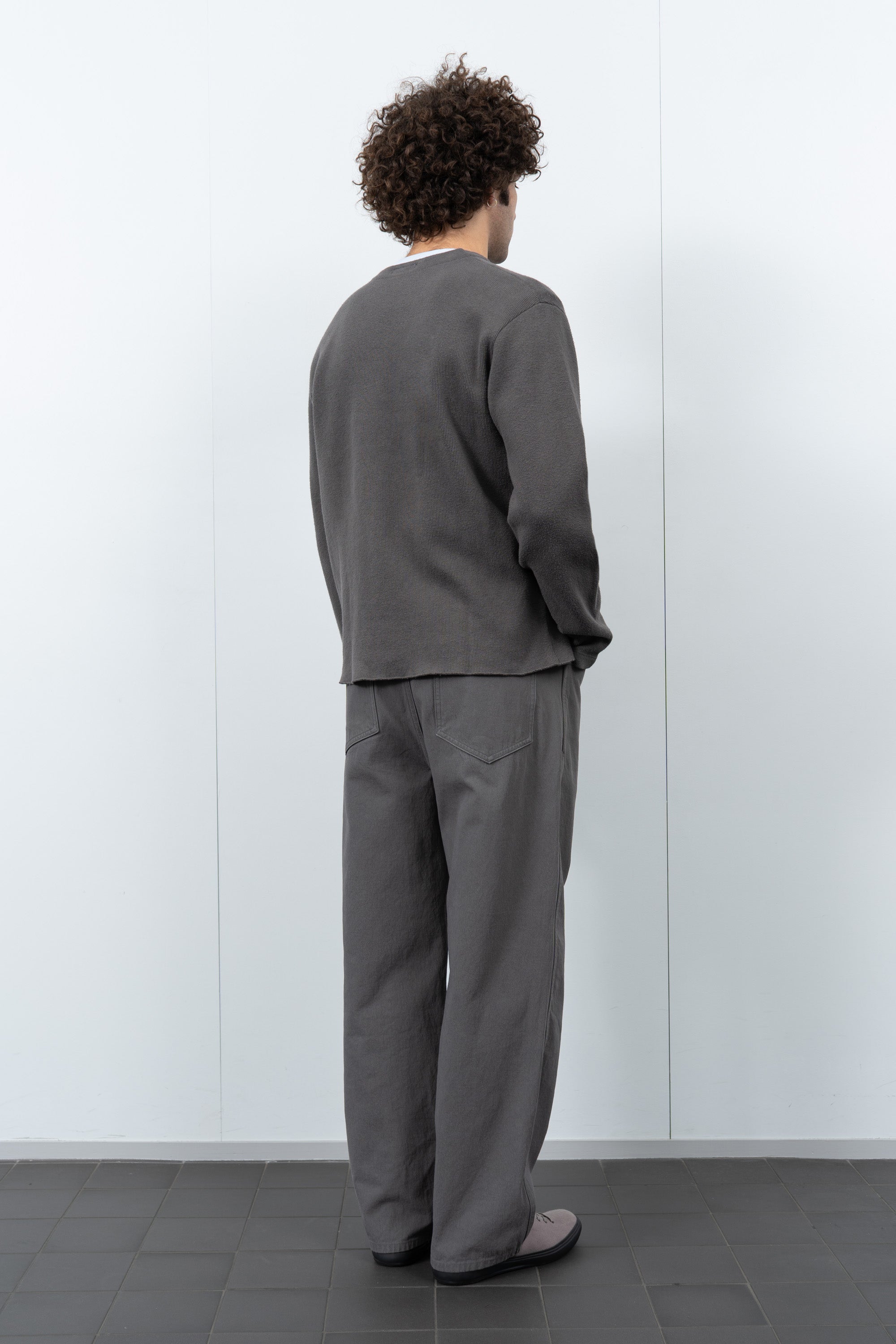 CROPPED V-NECK SWEATER - PEWTER